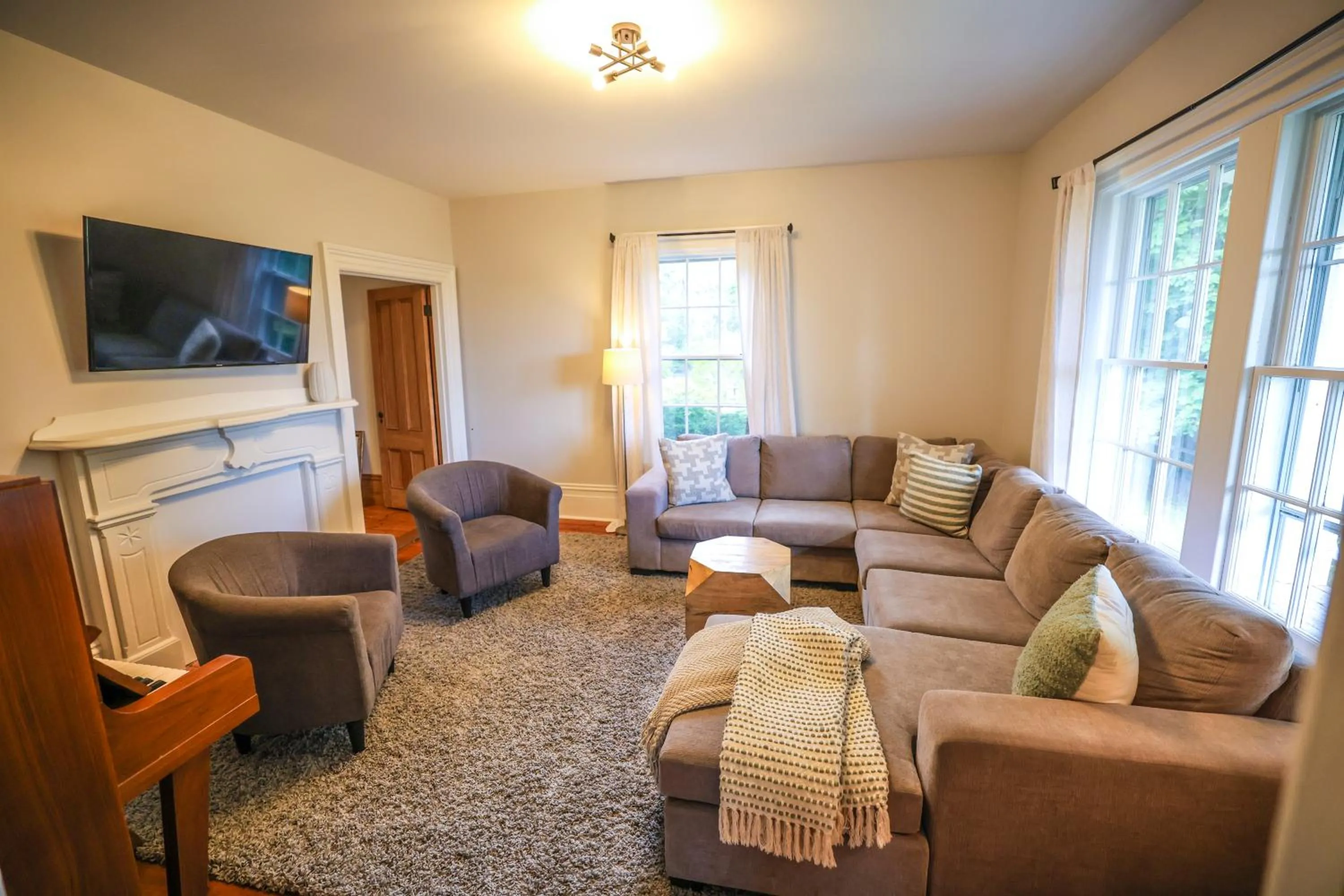 The Kitch'inn - Boutique Inn and Wine Bar