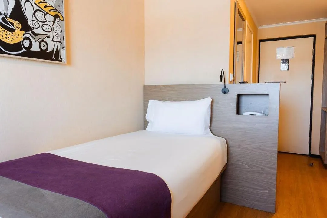 Bed in Hotel Modular Express Calama