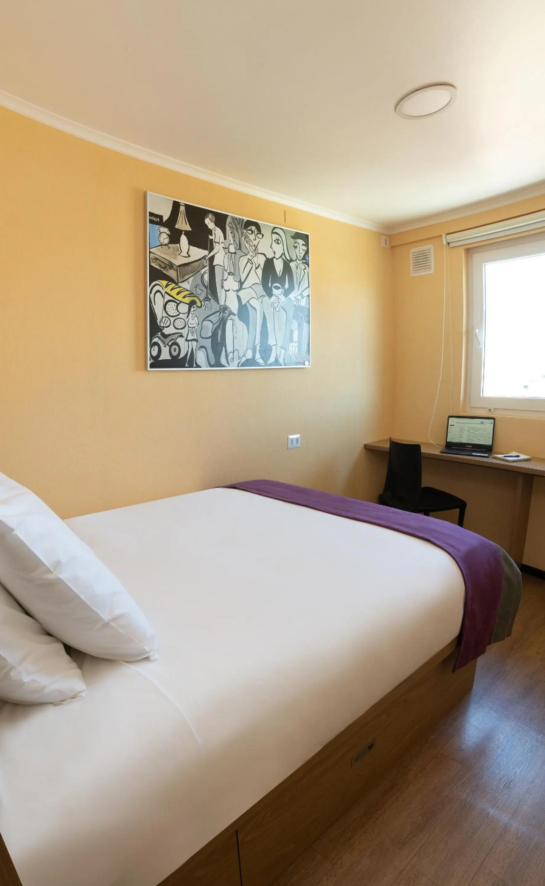 Bed in Hotel Modular Express Calama