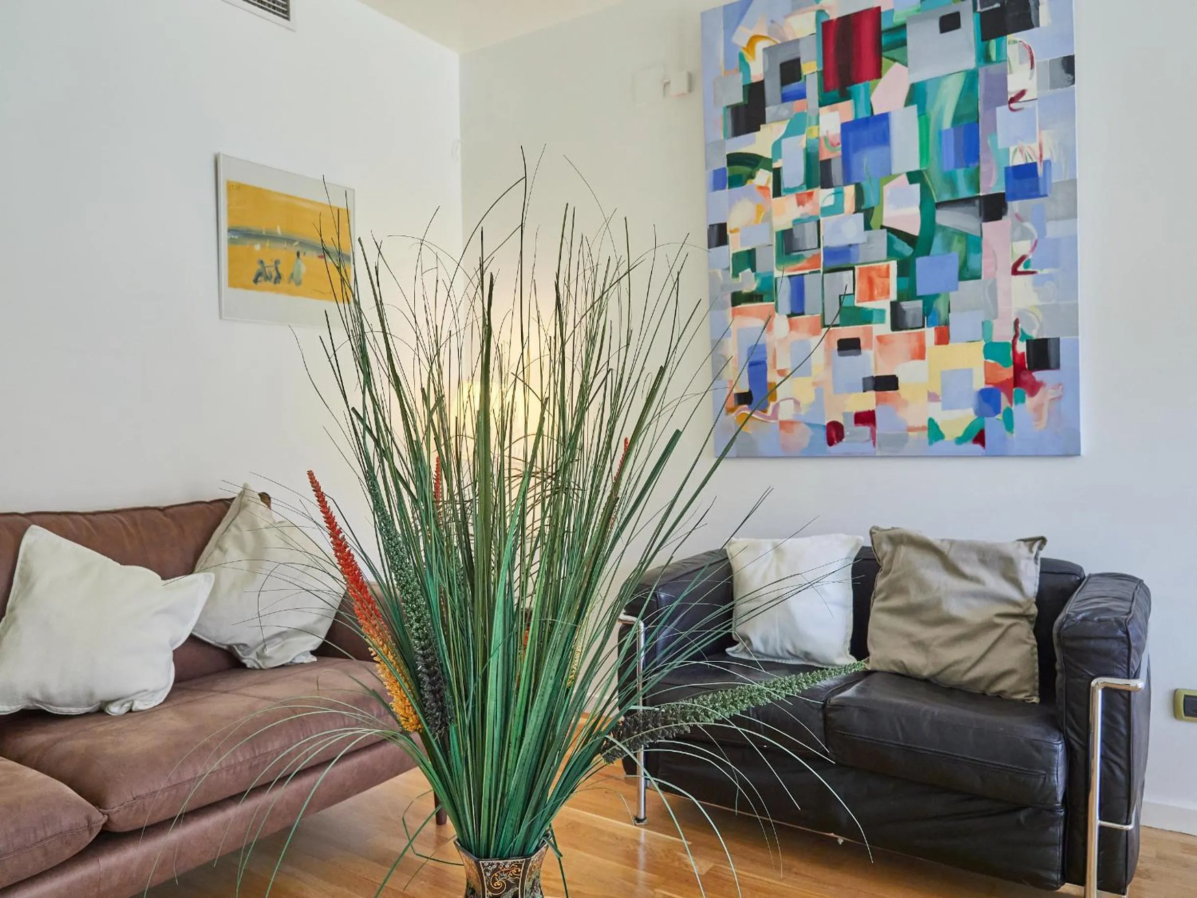 Living room in BarcelonaForRent Vila Olimpica Pool Suites