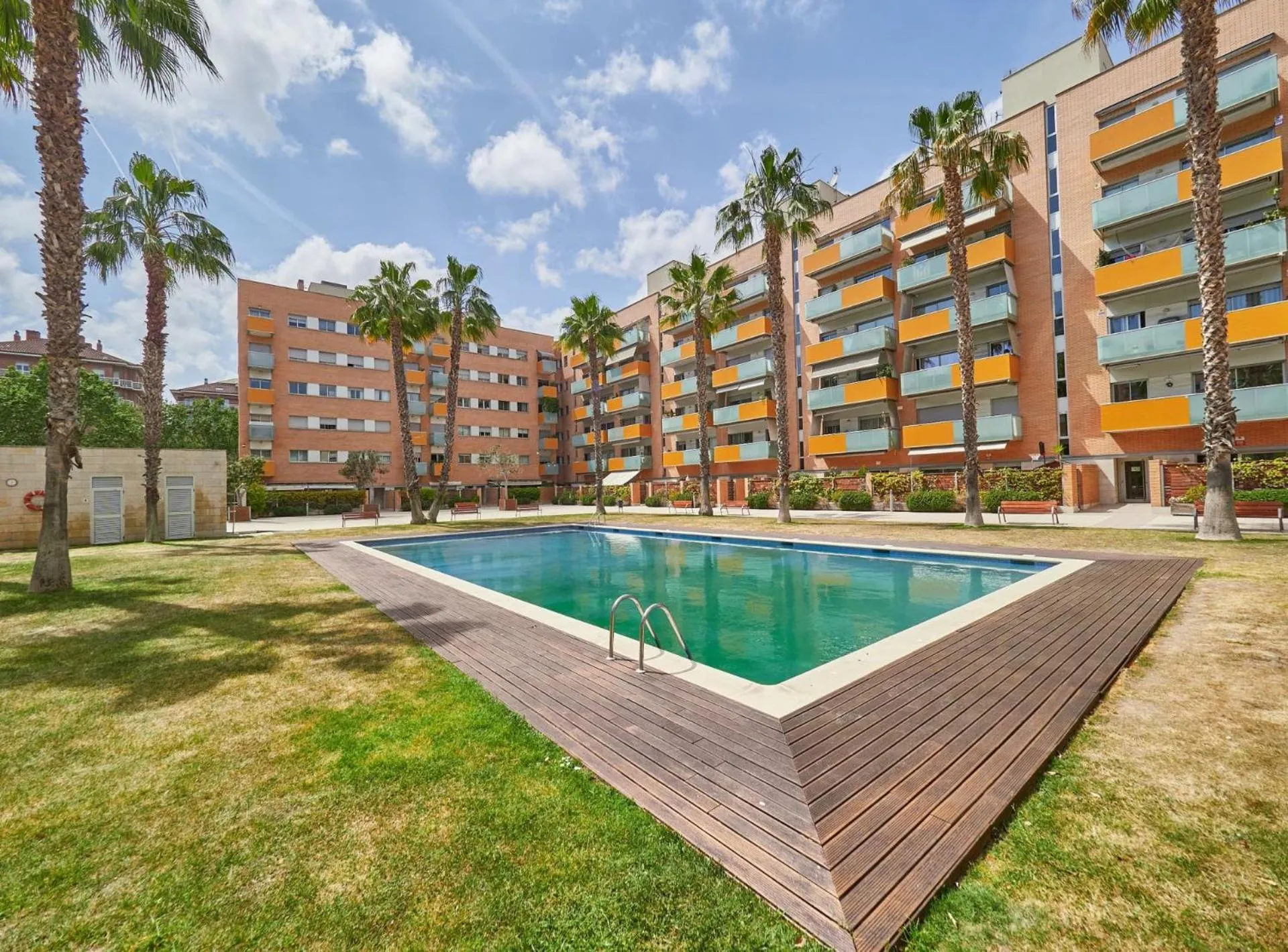 Property building in BarcelonaForRent Vila Olimpica Pool Suites