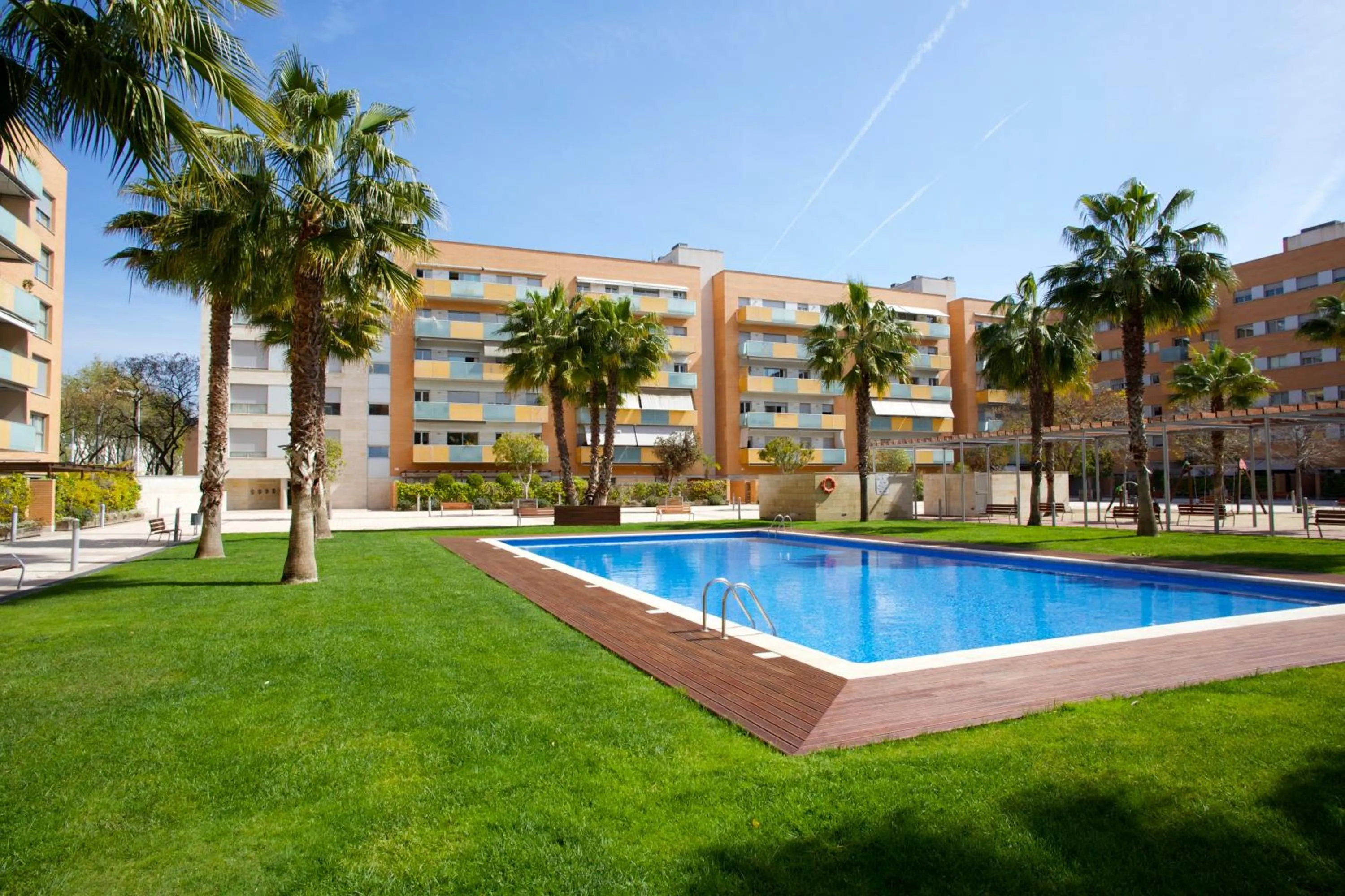 Balcony/Terrace in BarcelonaForRent Vila Olimpica Pool Suites