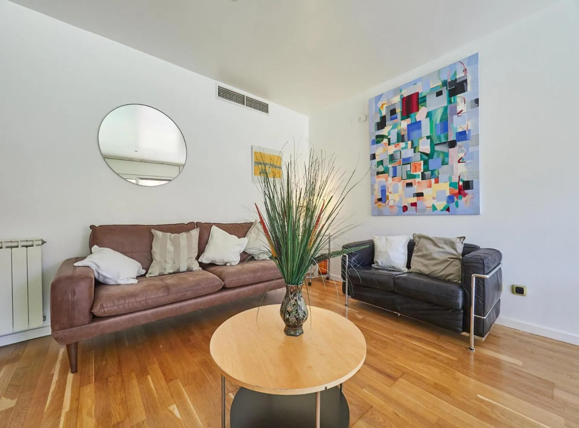 Living room in BarcelonaForRent Vila Olimpica Pool Suites