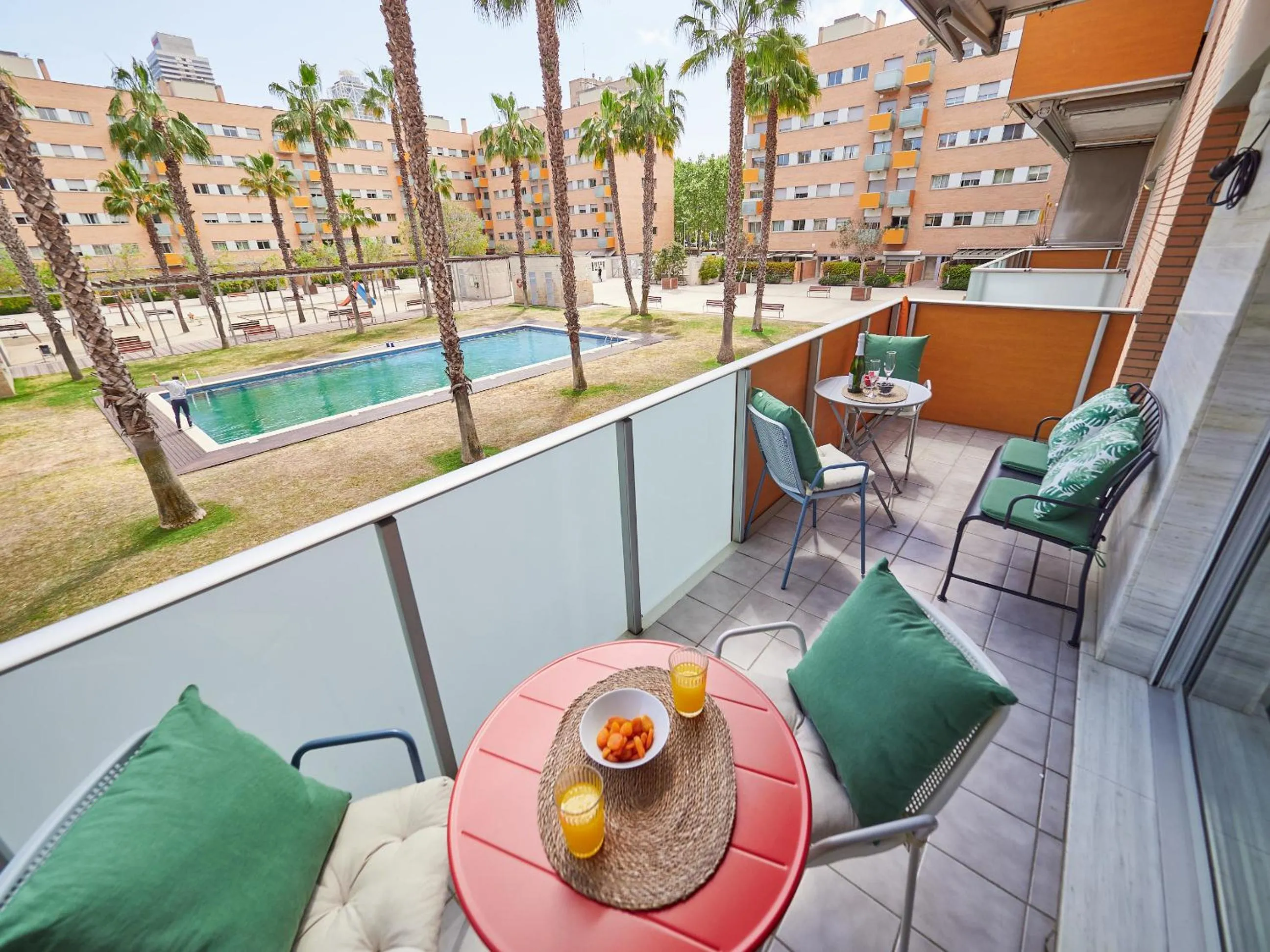 Balcony/Terrace in BarcelonaForRent Vila Olimpica Pool Suites