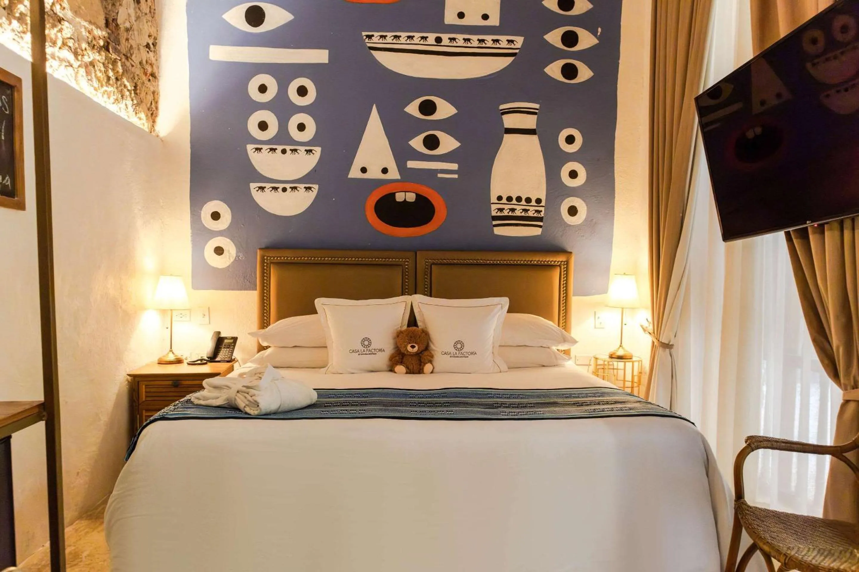 King Bed in Hotel Casa La Factoria by Faranda Boutique, a member of Radisson Individuals