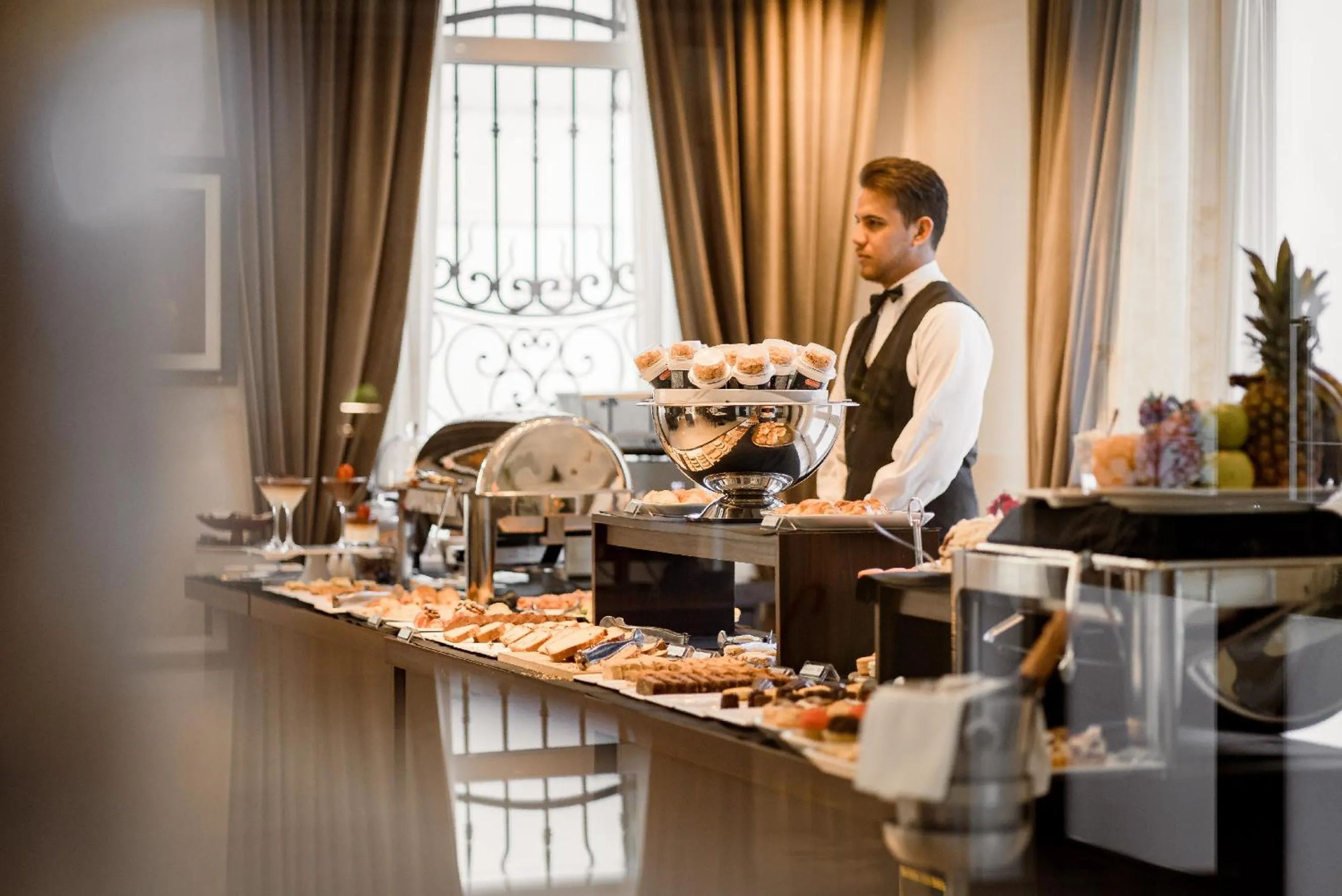 Restaurant/places to eat in Hotel Carat Apart Boutique