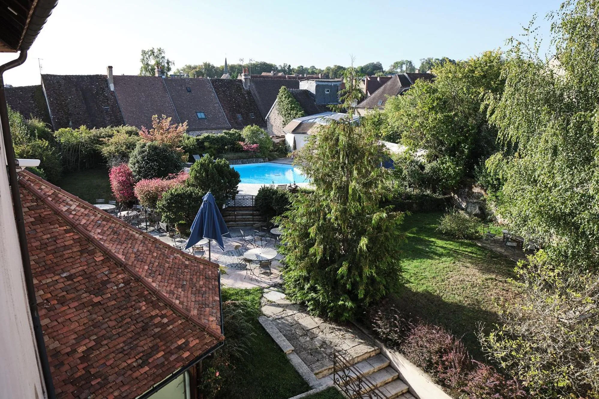 Garden in Hostellerie de la Tour d'Auxois