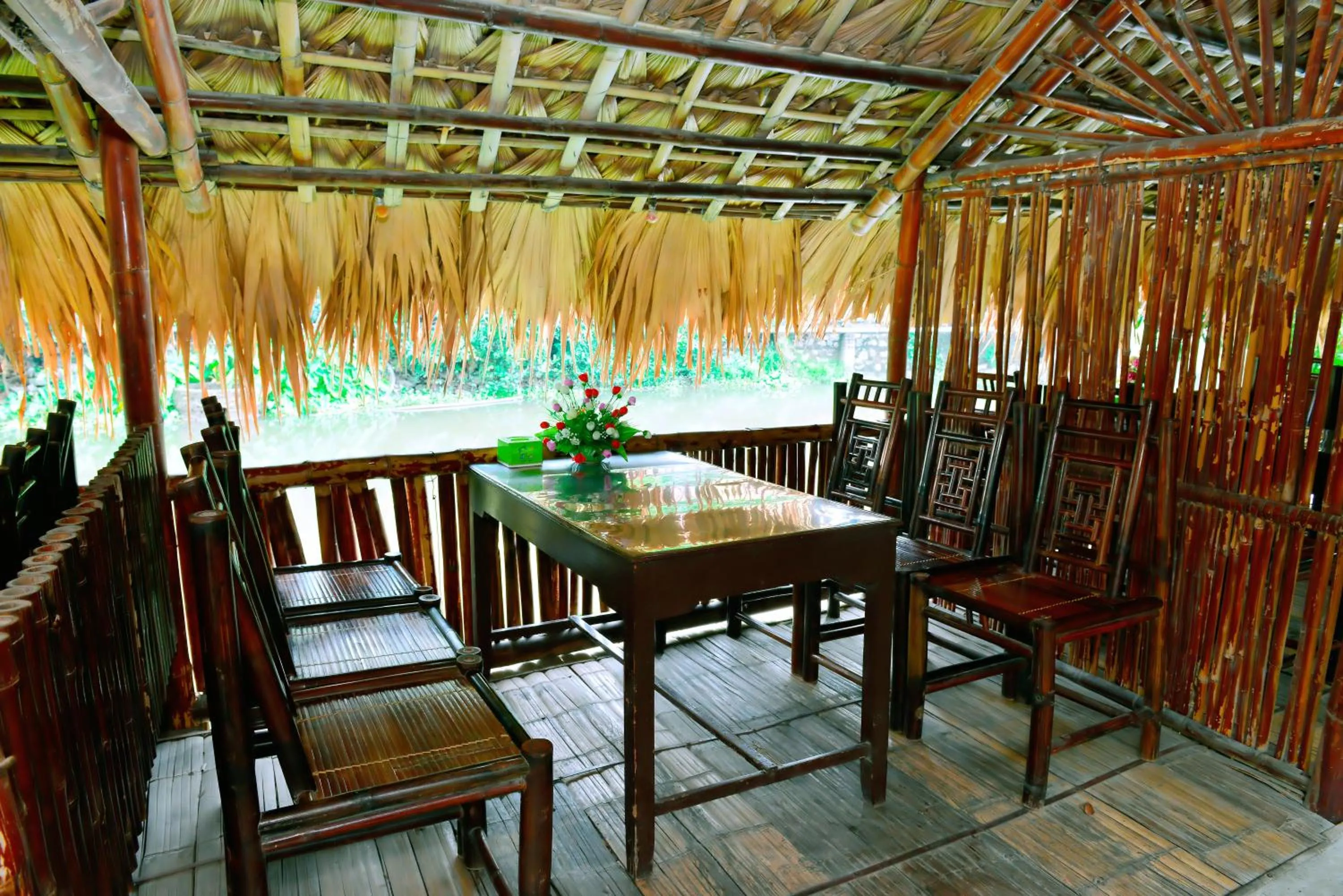 Dining area in Tam Coc - Thành Homestay