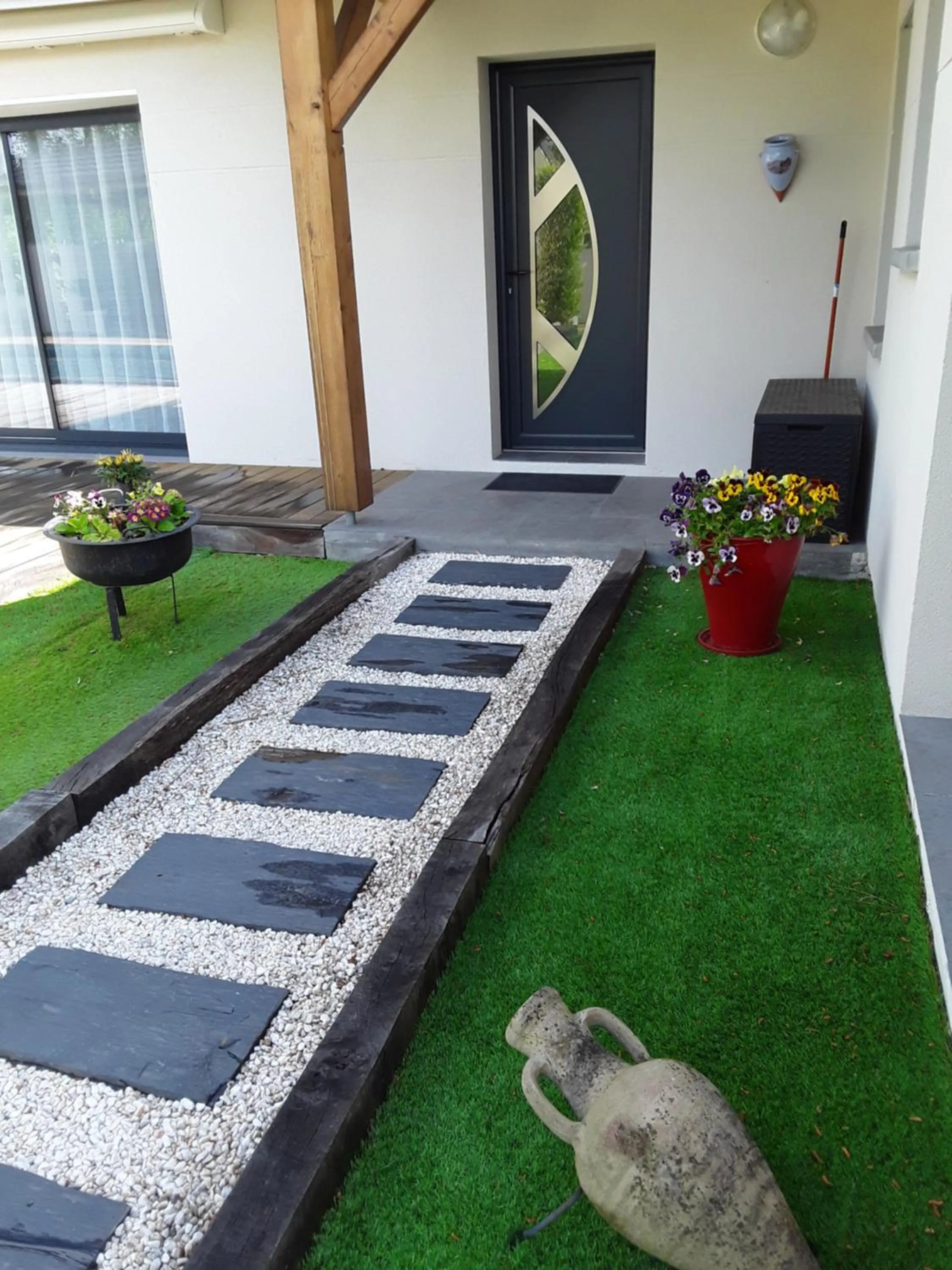 Garden in Chambre d'hôtes les Iris à Mios sur le Bassin d'Arcachon