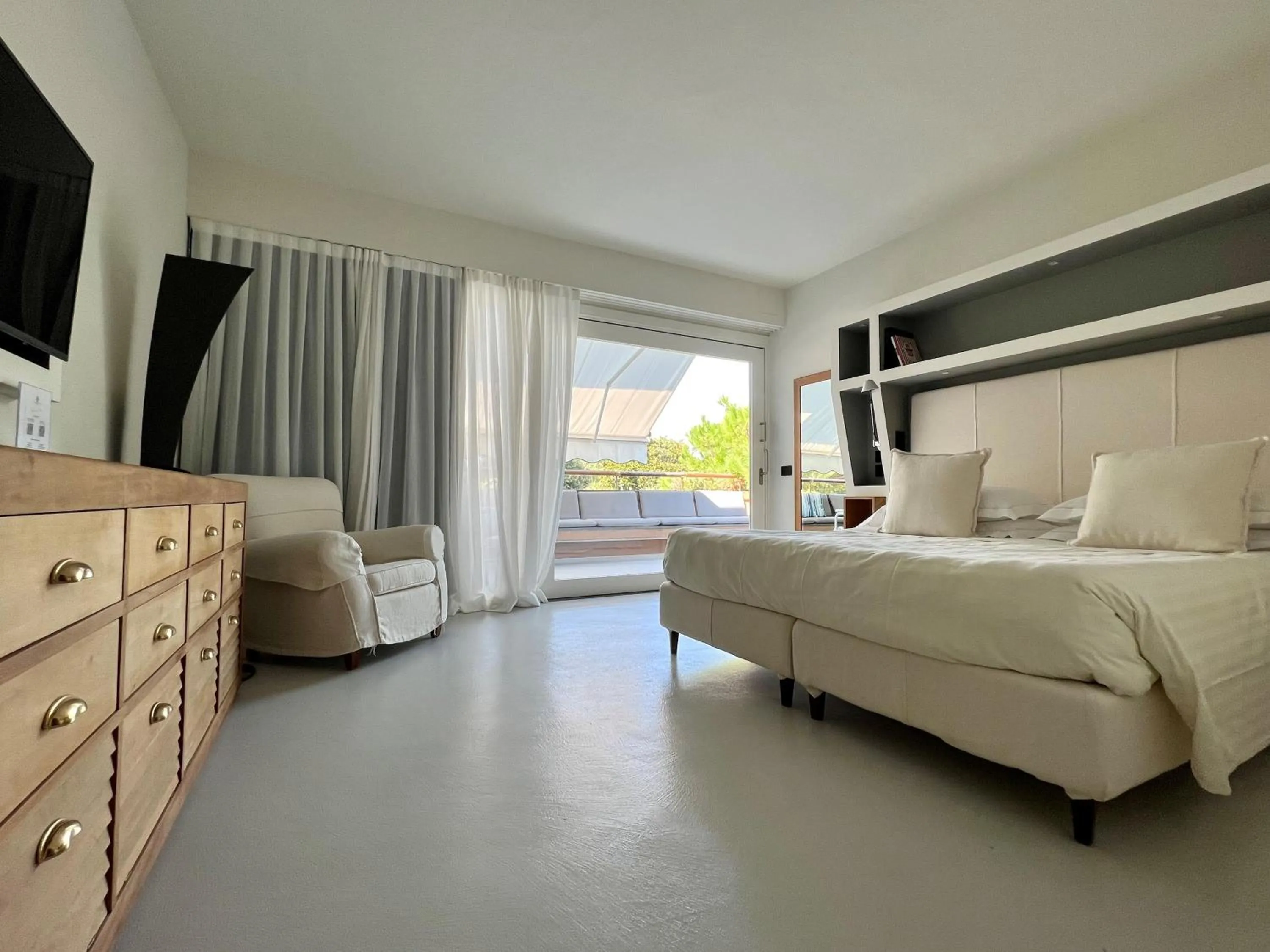 Bedroom, Bed in Augustus Hotel & Resort