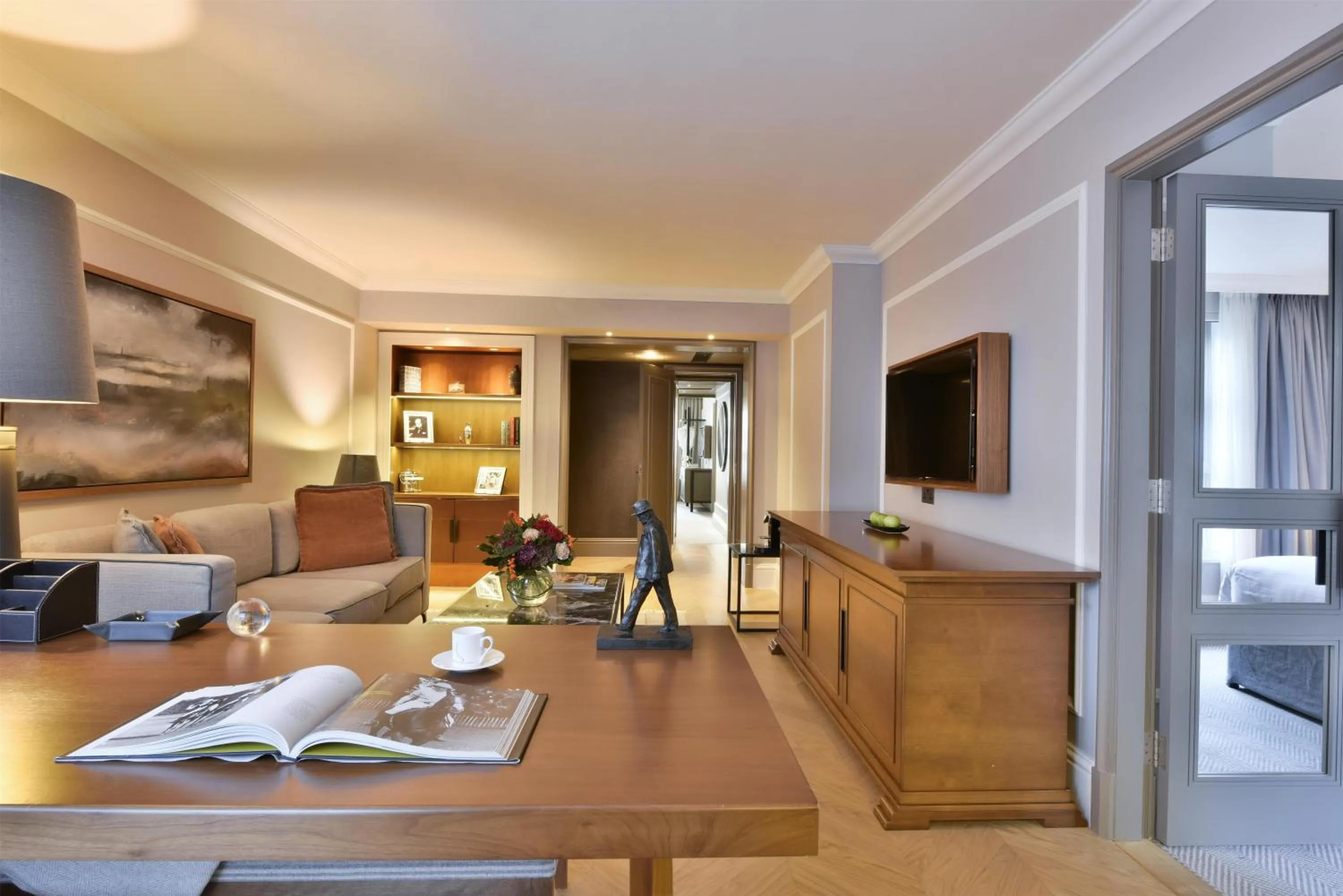 Photo of the whole room in Hyatt Regency London - The Churchill