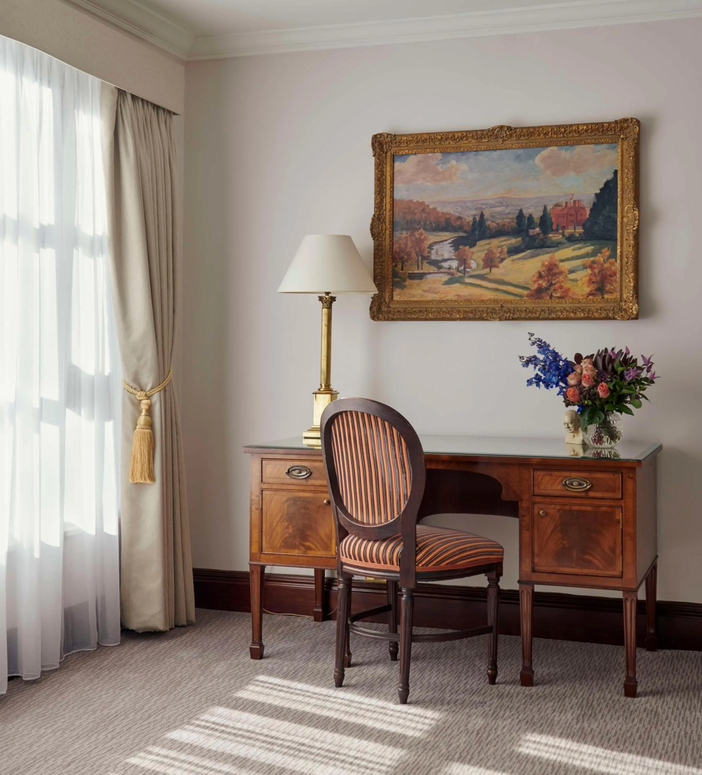 Photo of the whole room in Hyatt Regency London - The Churchill