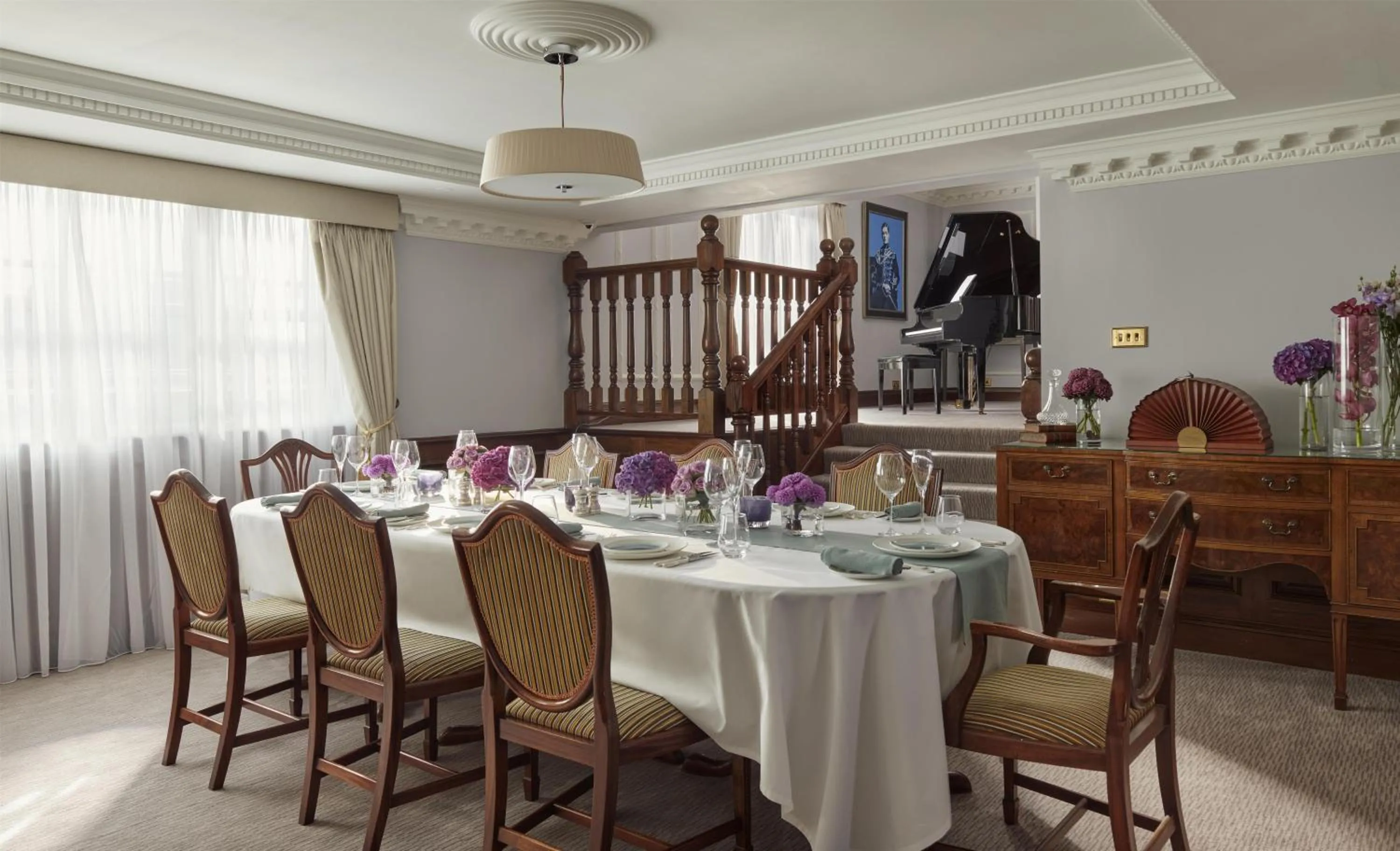 Photo of the whole room in Hyatt Regency London - The Churchill