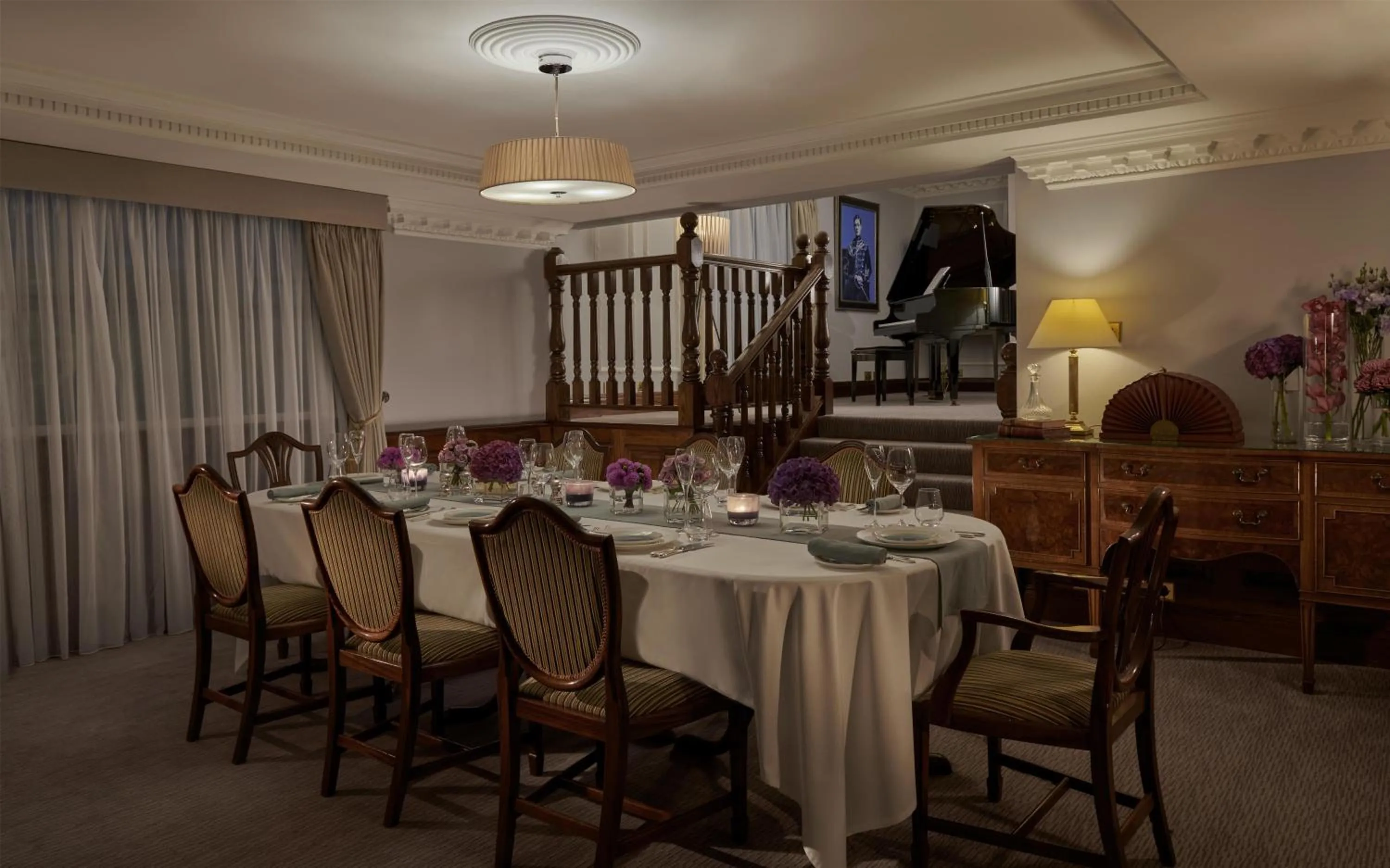 Photo of the whole room in Hyatt Regency London - The Churchill