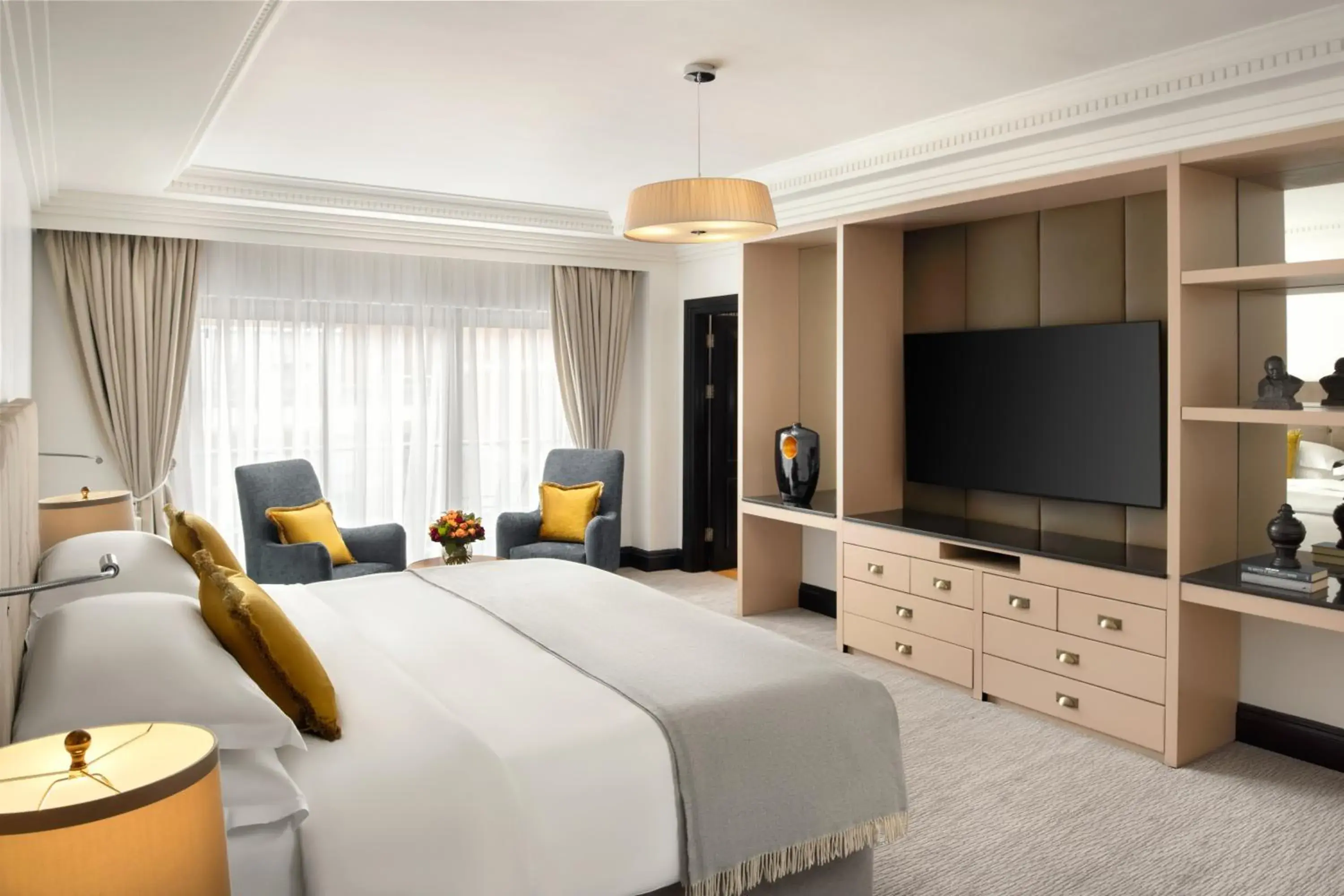 Premium Suite with Balcony and View in Hyatt Regency London - The Churchill Premium Suite with Balcony and View in Hyatt Regency London - The Churchill