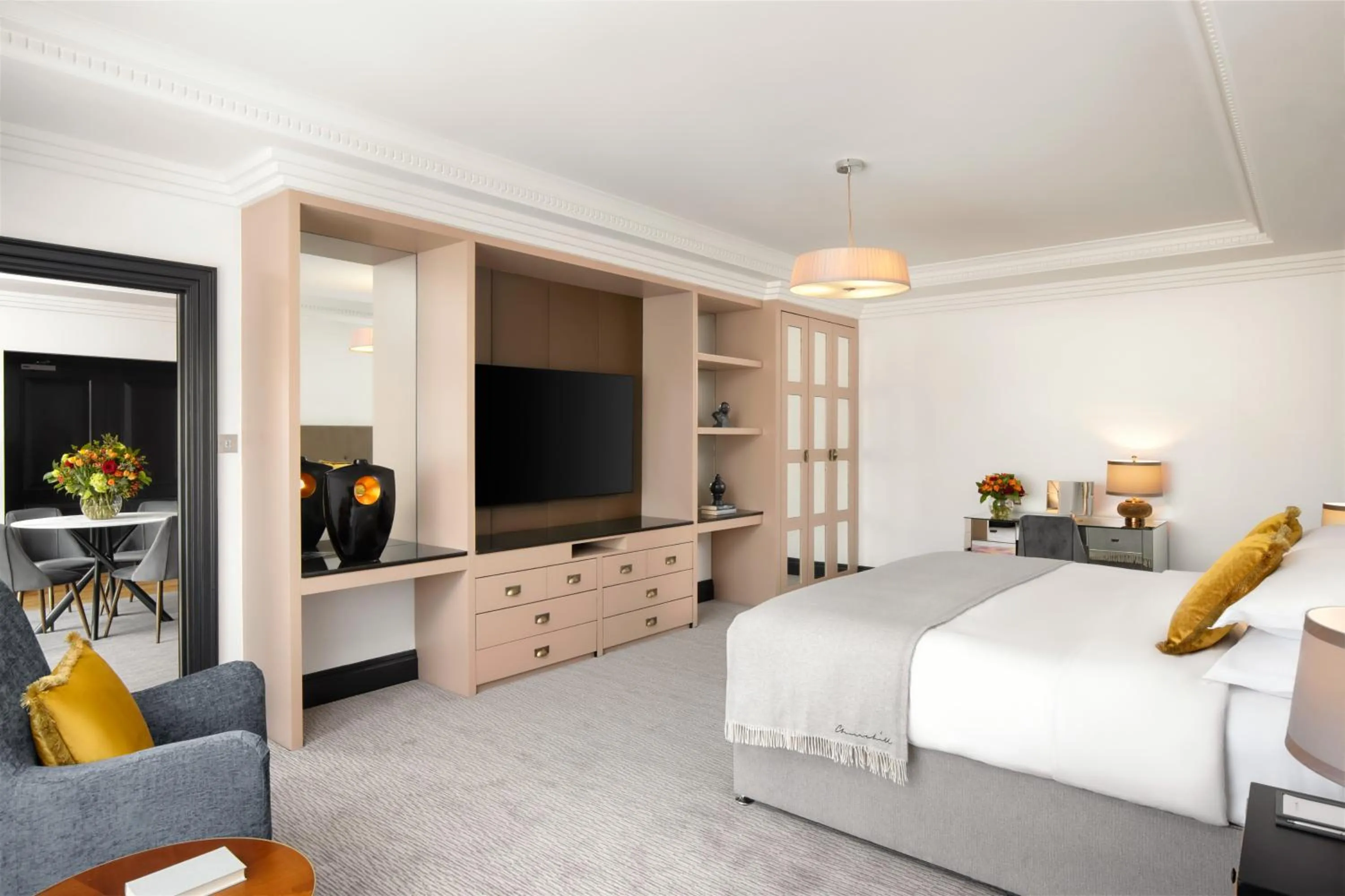 Bedroom in Hyatt Regency London - The Churchill