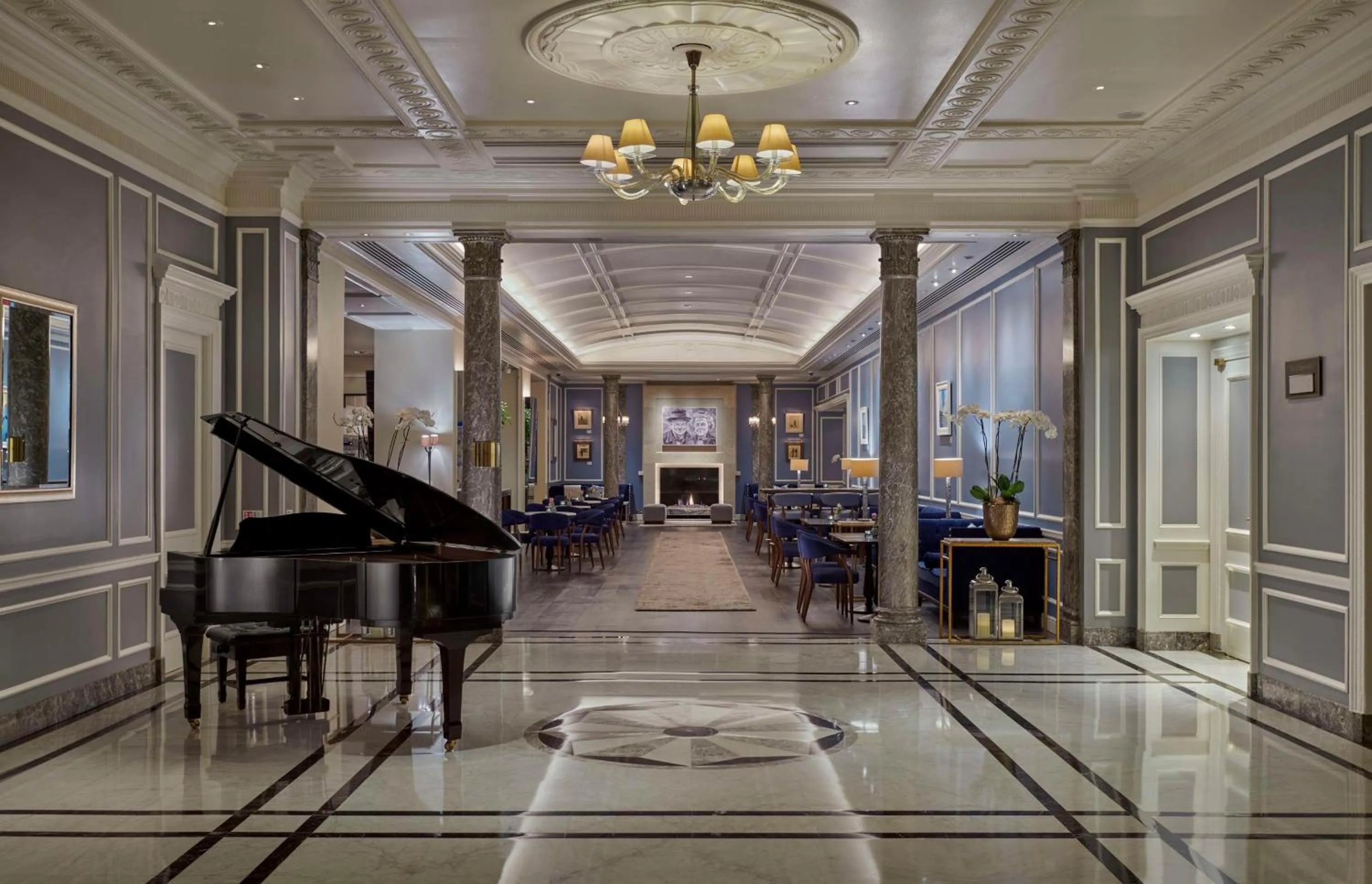 Lobby or reception in Hyatt Regency London - The Churchill