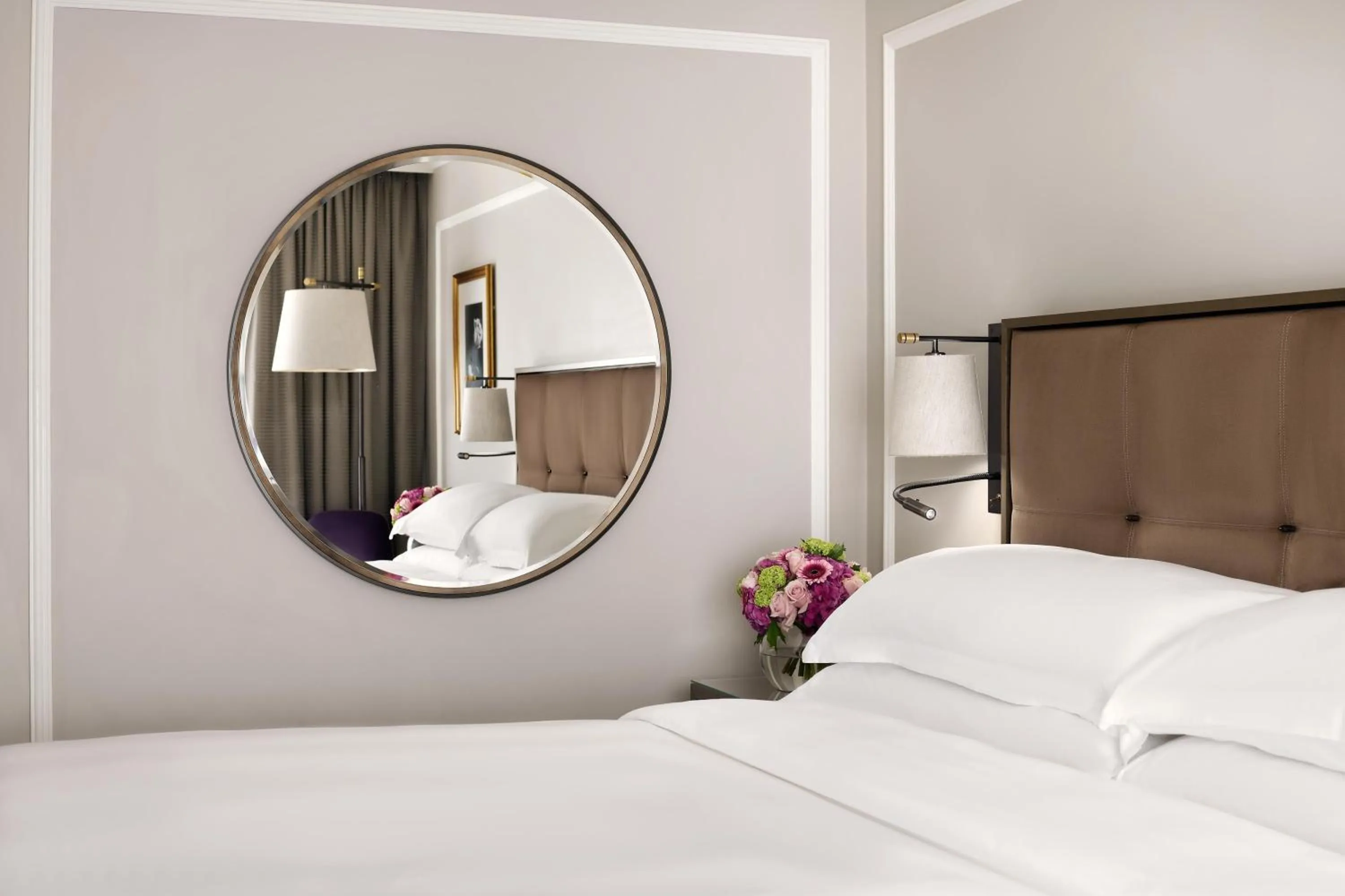 Bedroom, Bed in Hyatt Regency London - The Churchill