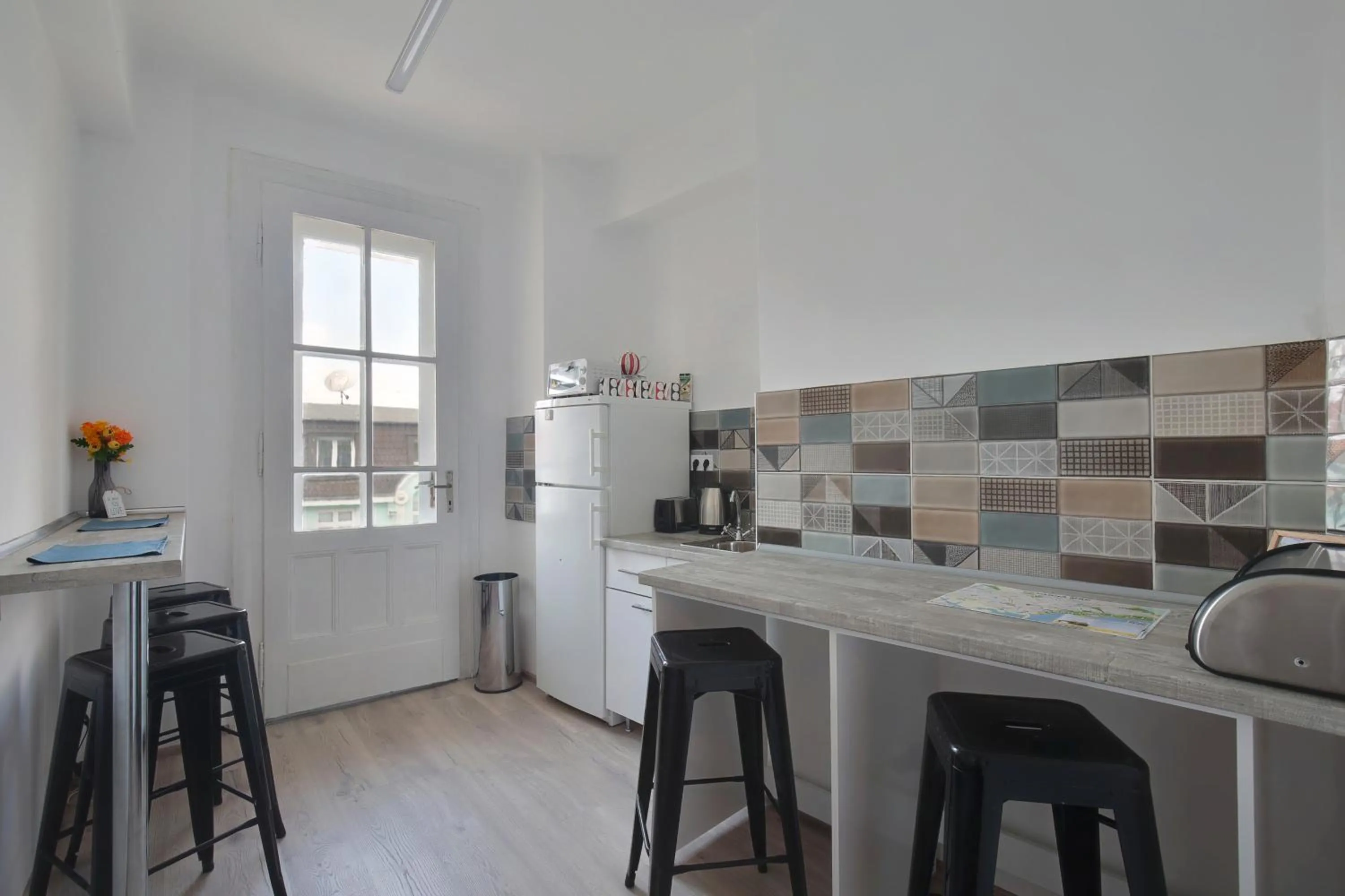 Kitchen or kitchenette in Hostel Musala