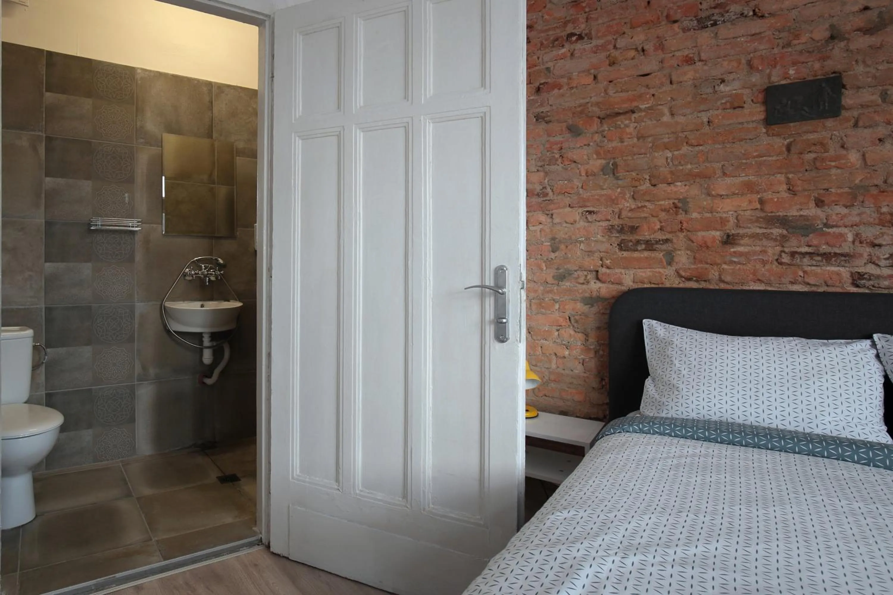 Shower, Bed in Hostel Musala