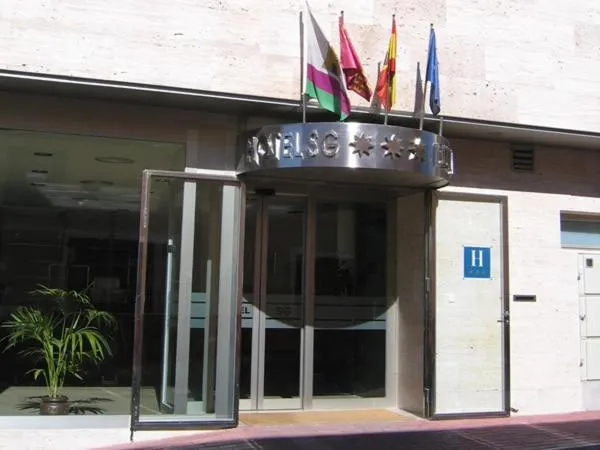 Facade/entrance in Hotel SG