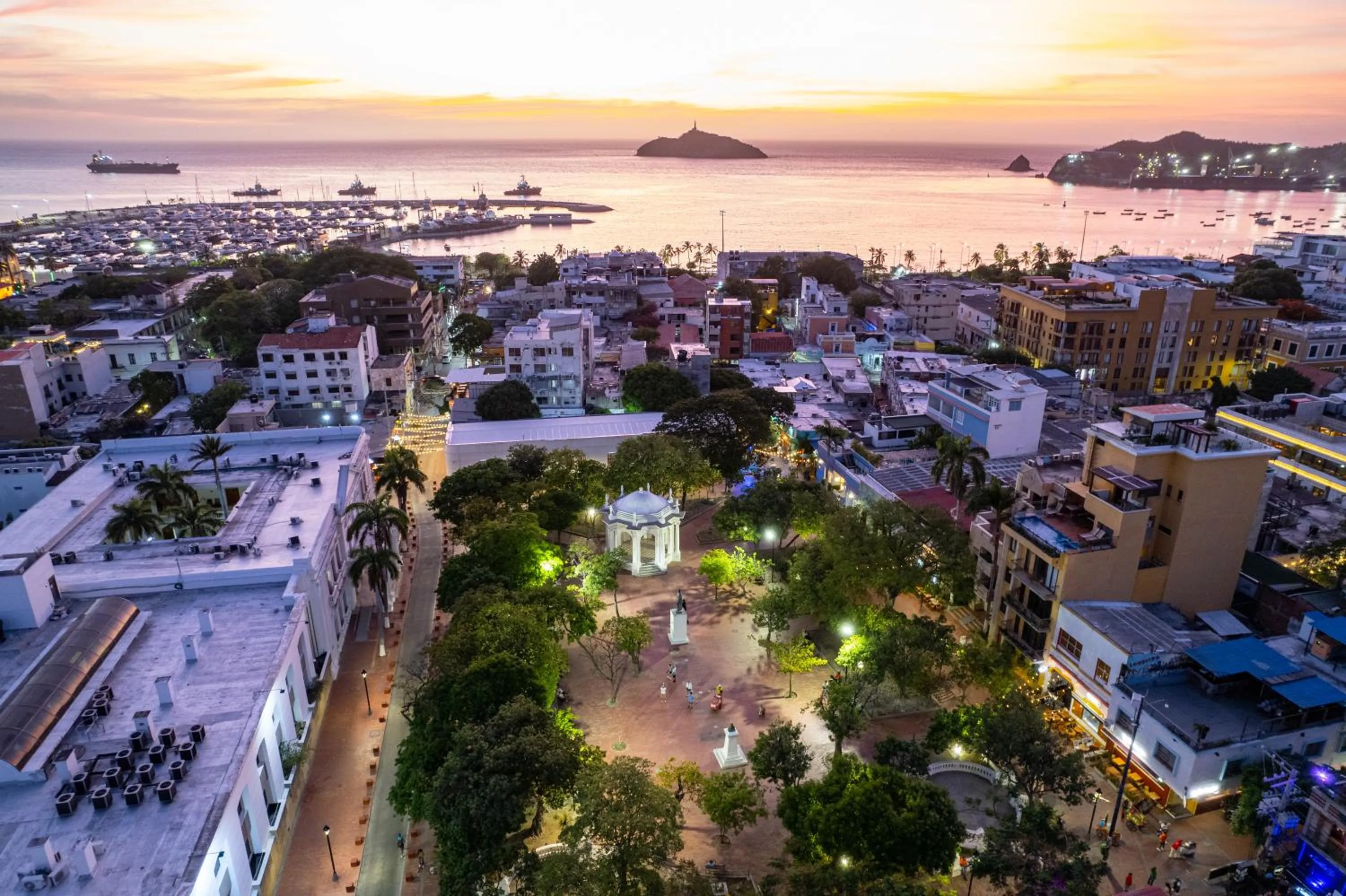 Sunset in Oasis Fresh Hotel