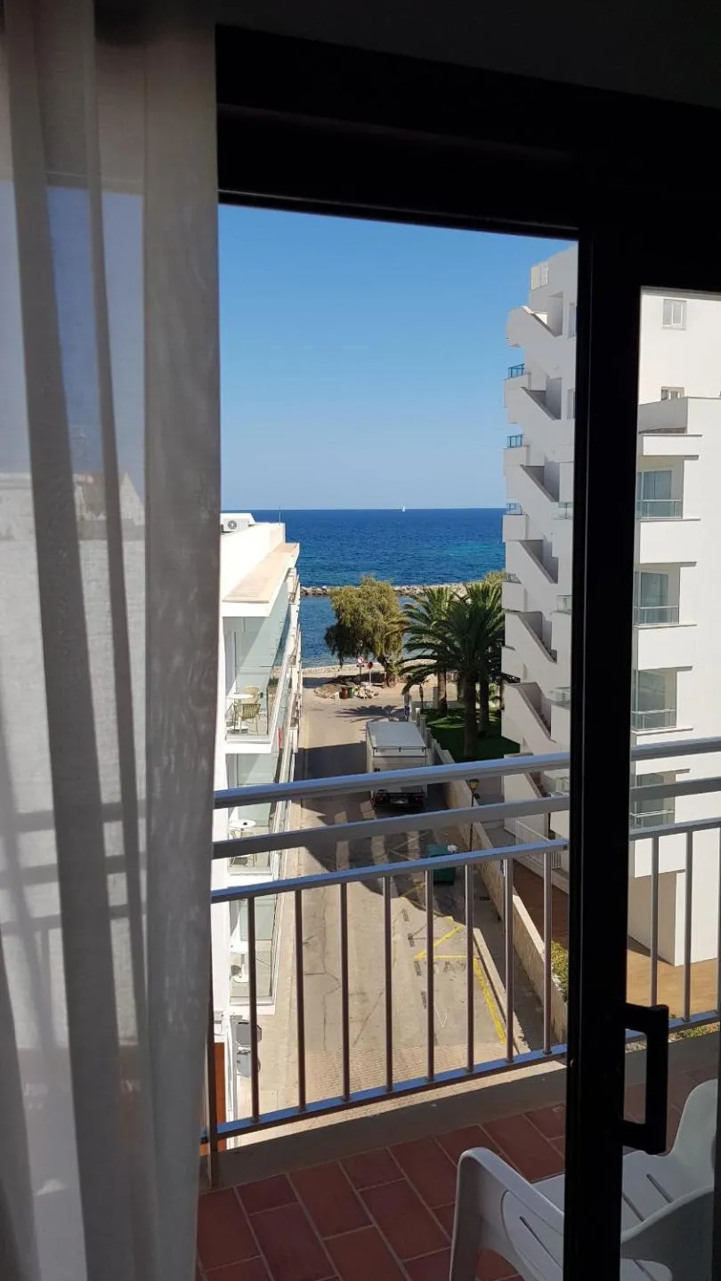 Sea view in Hotel Sur