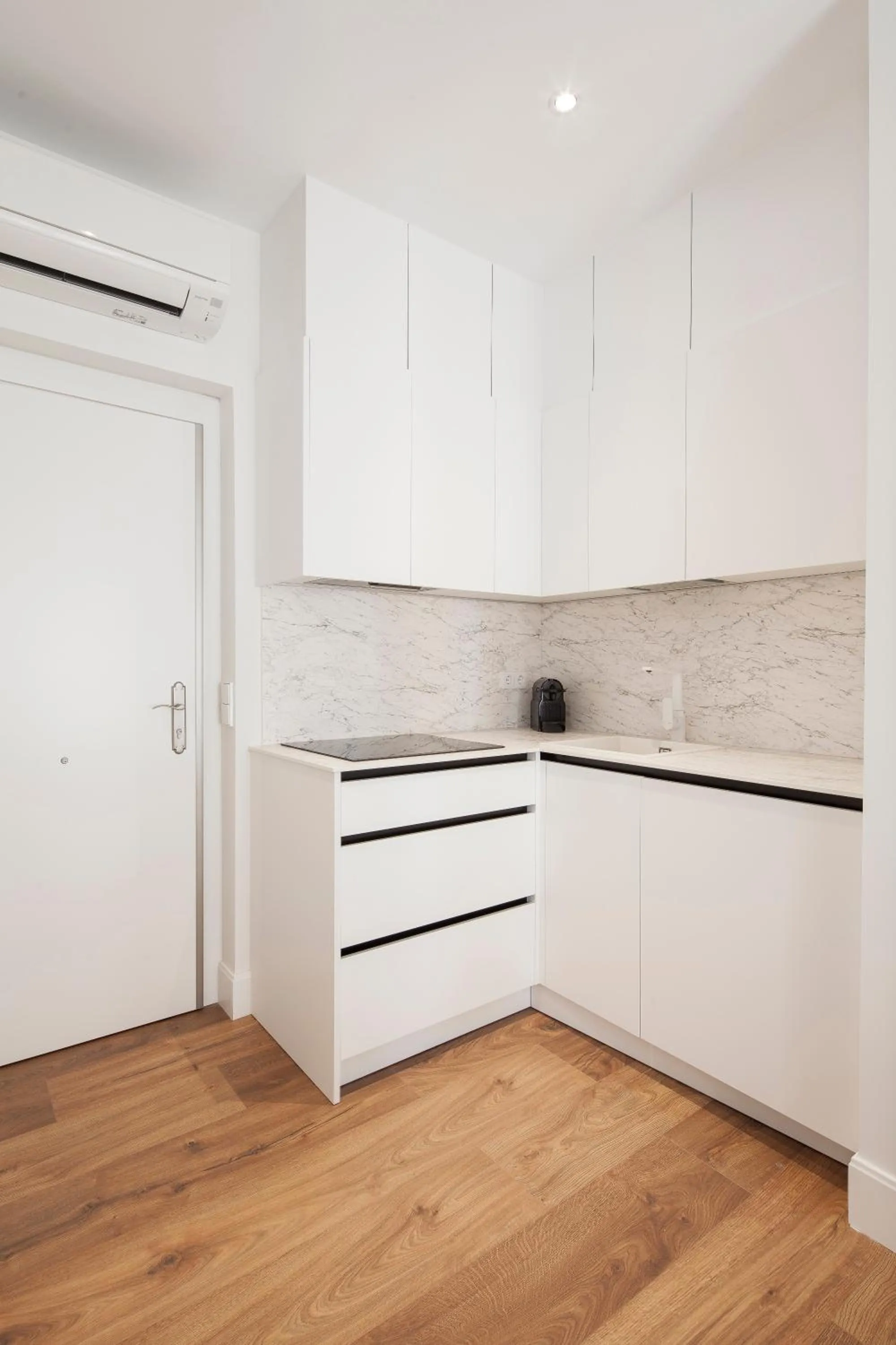 Kitchen or kitchenette in Mante House - Malasaña Design