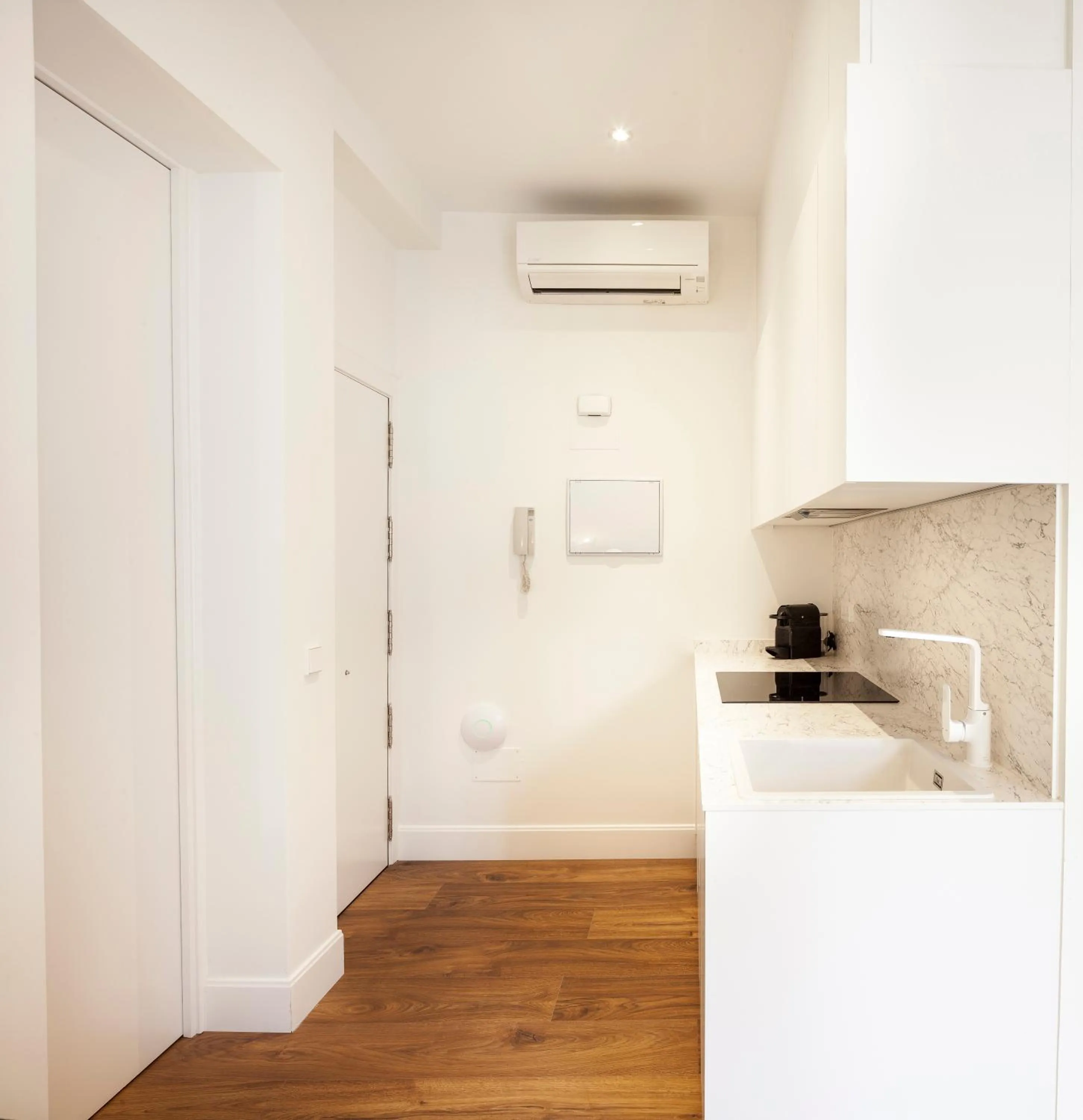 Kitchen or kitchenette in Mante House - Malasaña Design