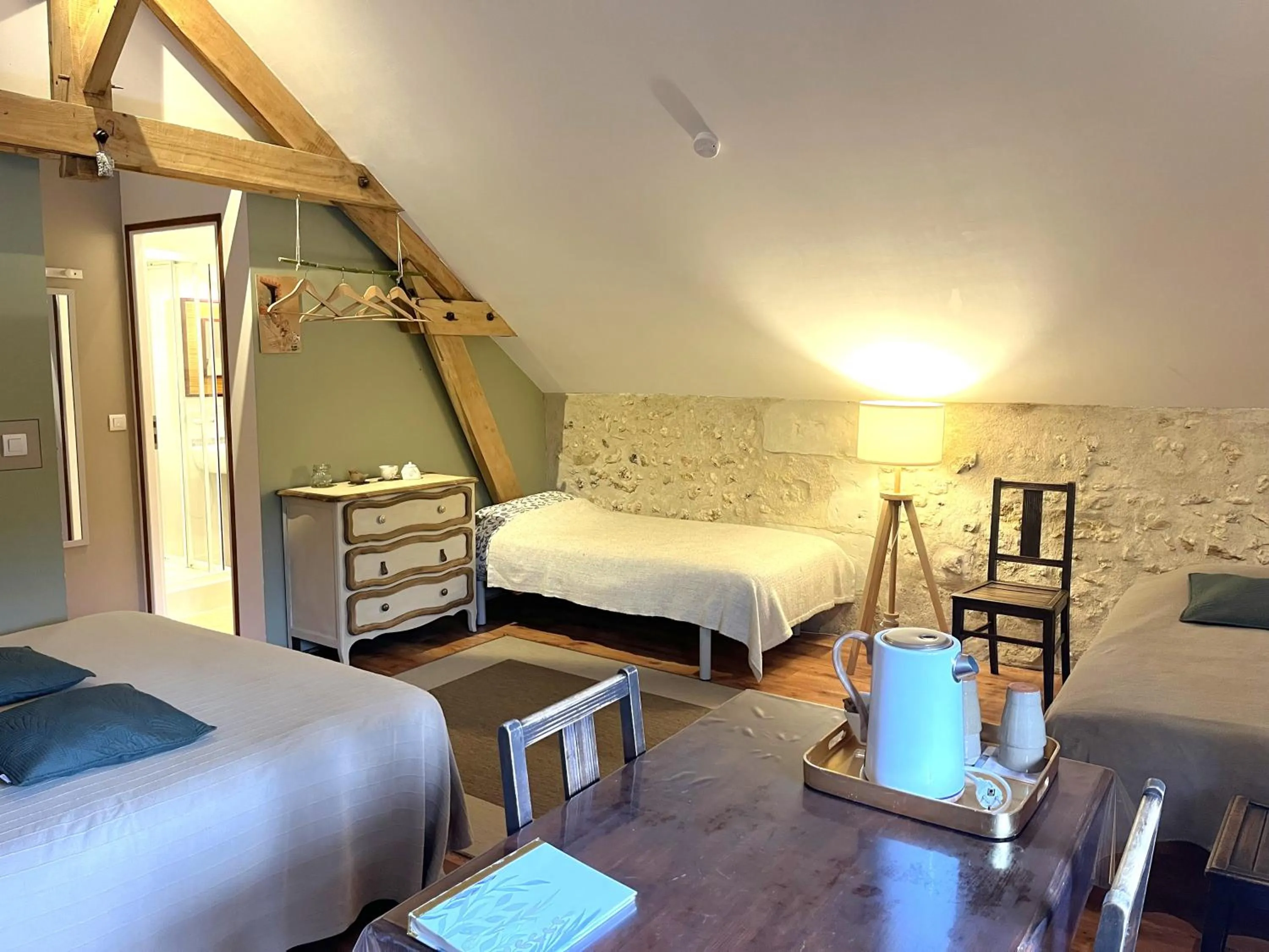 Bed in Chambres d'Hôtes La Vallée des Vignes