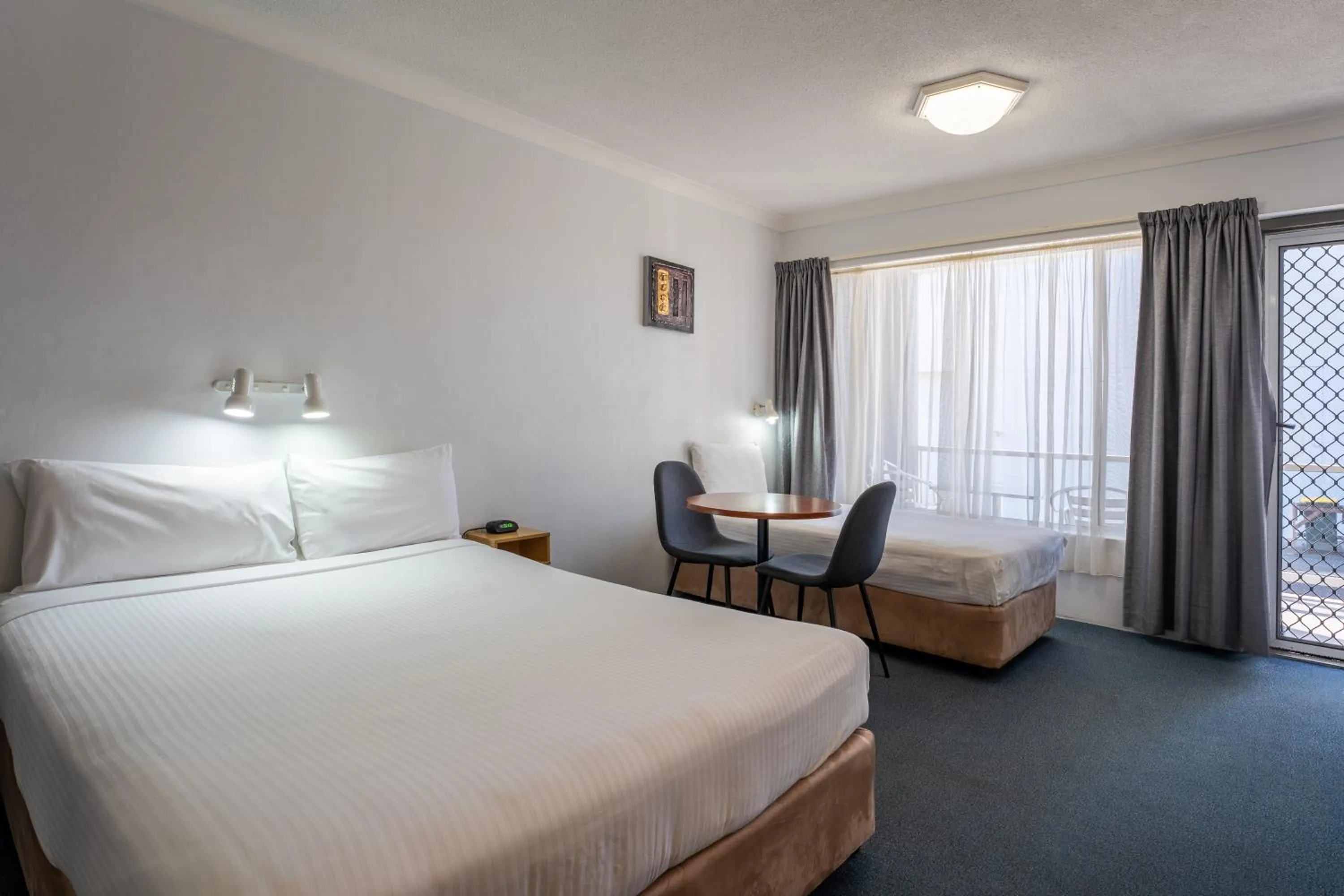 Bedroom, Bed in Port Aloha Motel