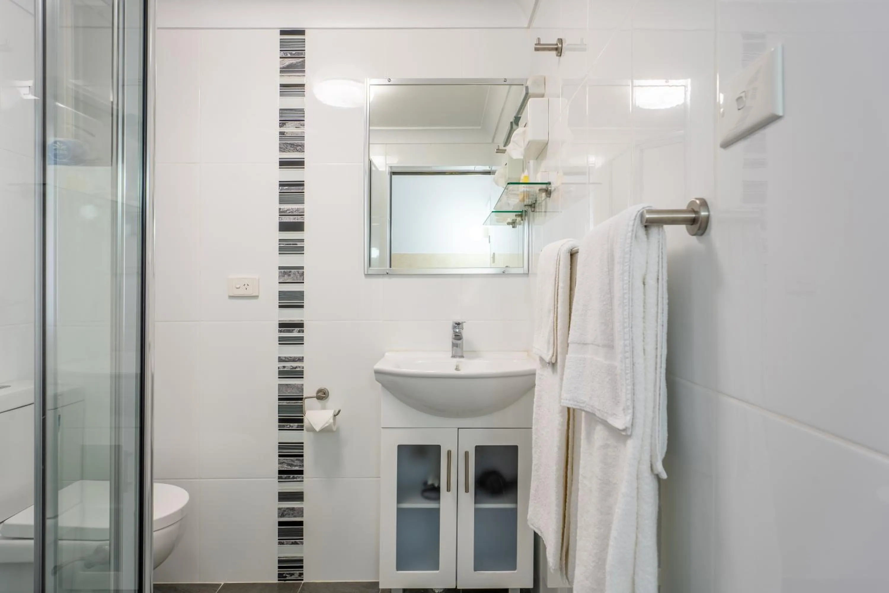 Bathroom in Port Aloha Motel