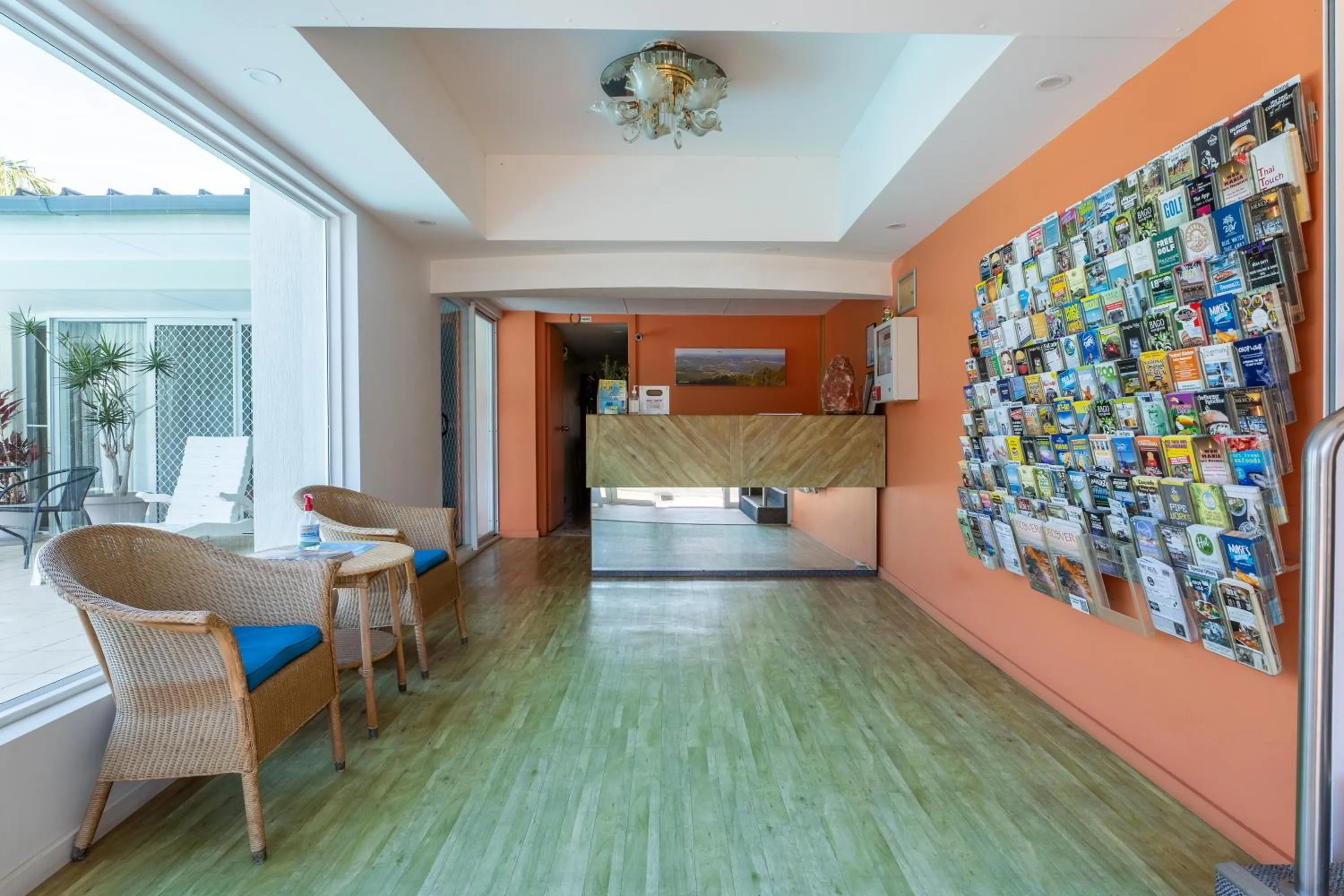 Lobby or reception in Port Aloha Motel