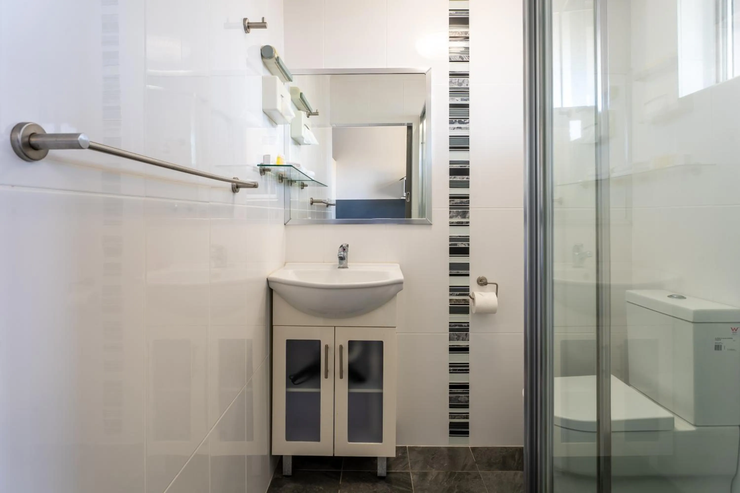 Bathroom in Port Aloha Motel