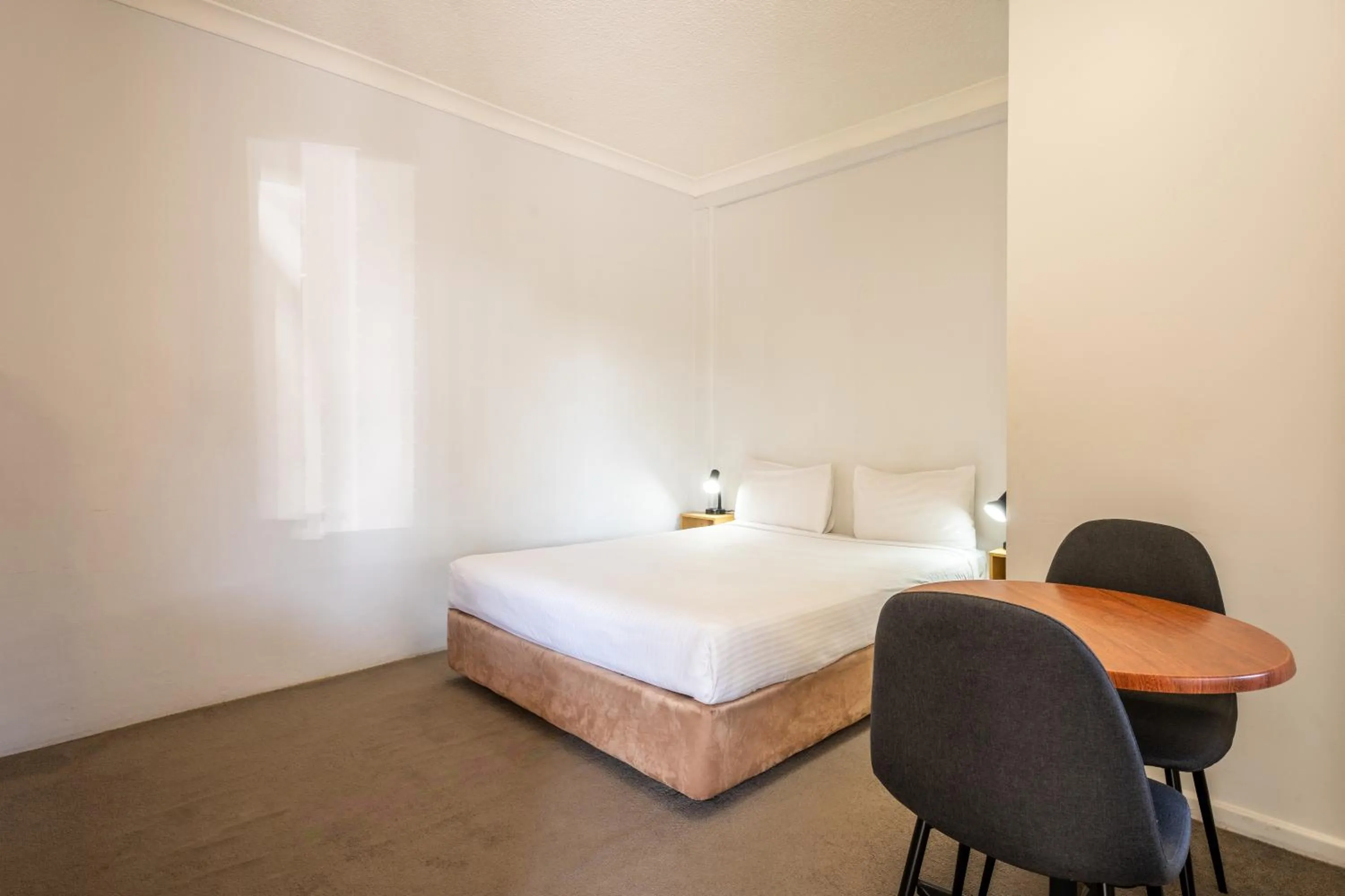 Bedroom, Bed in Port Aloha Motel