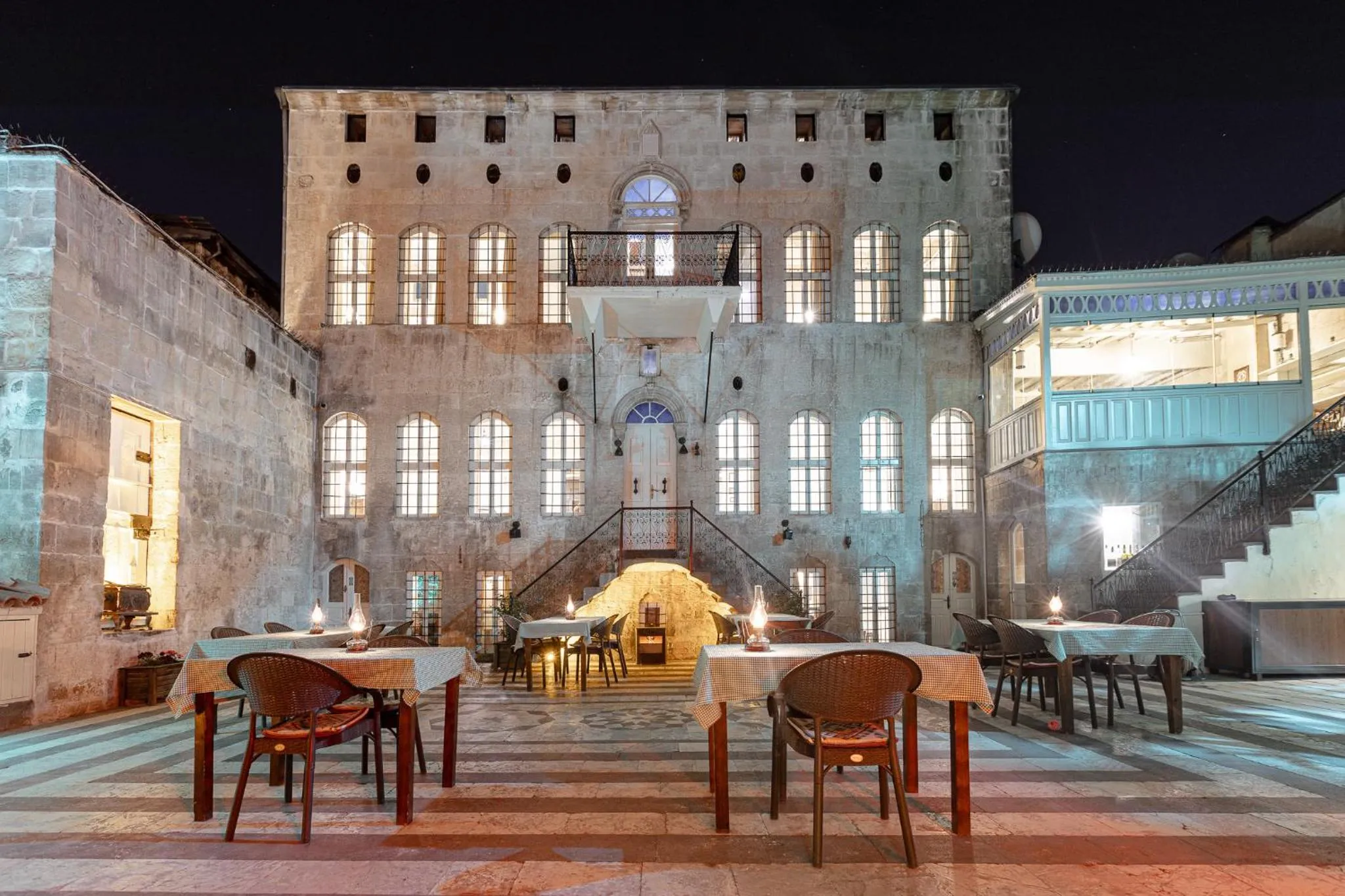 Property building in Anadolu Evleri