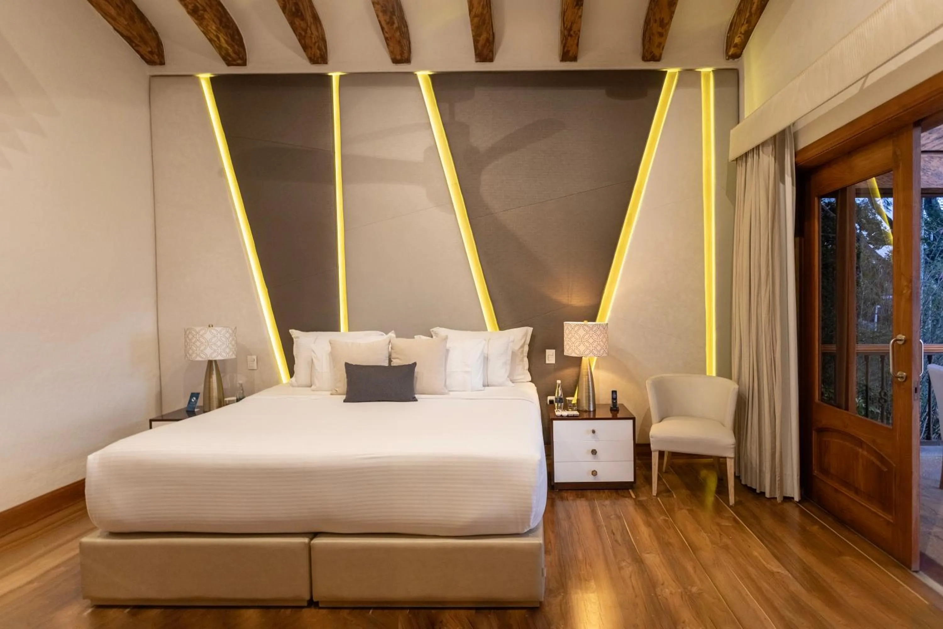 Bed in Visus Hotel Boutique & Spa