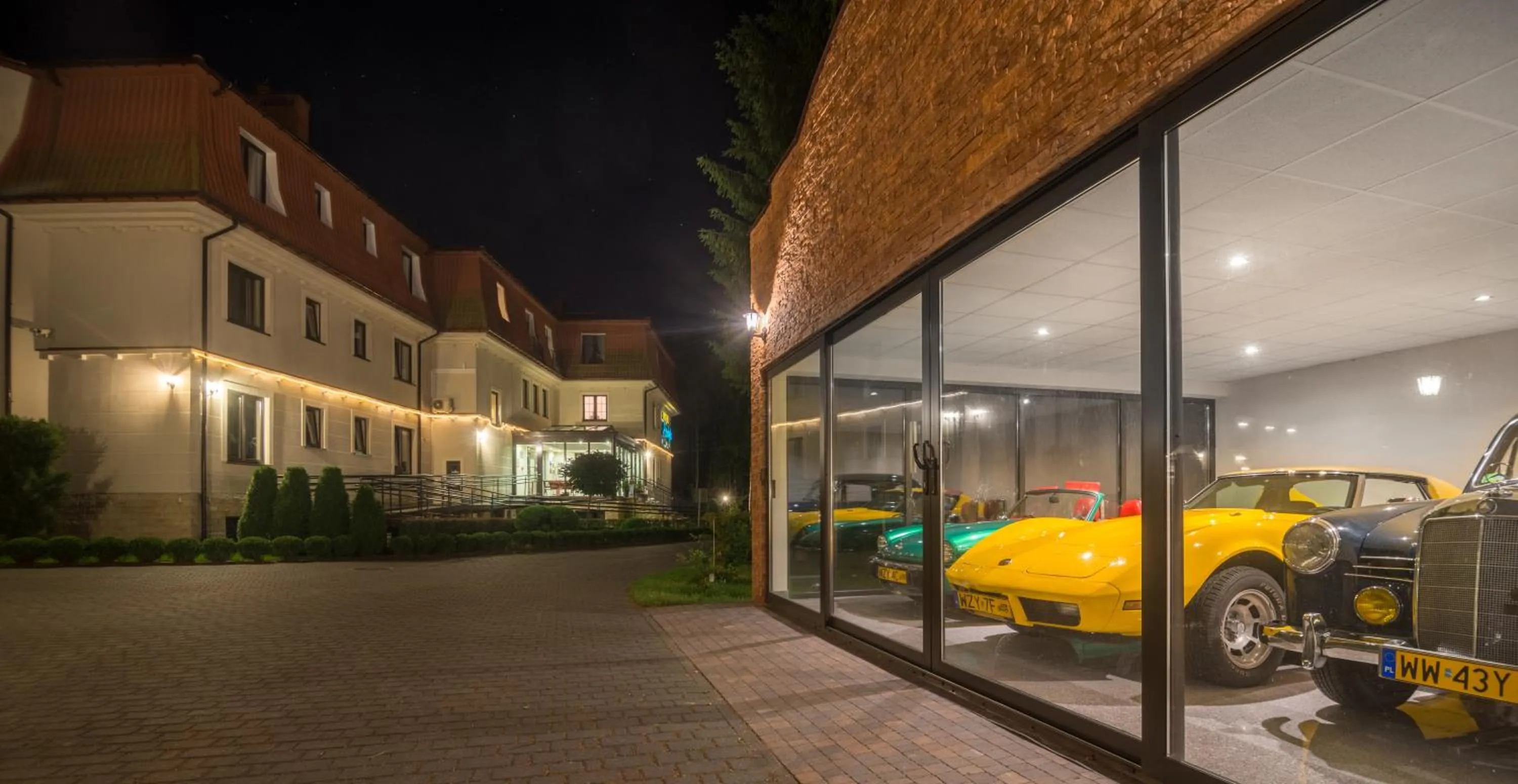 Property building in Hotel Afrodyta Business & Spa