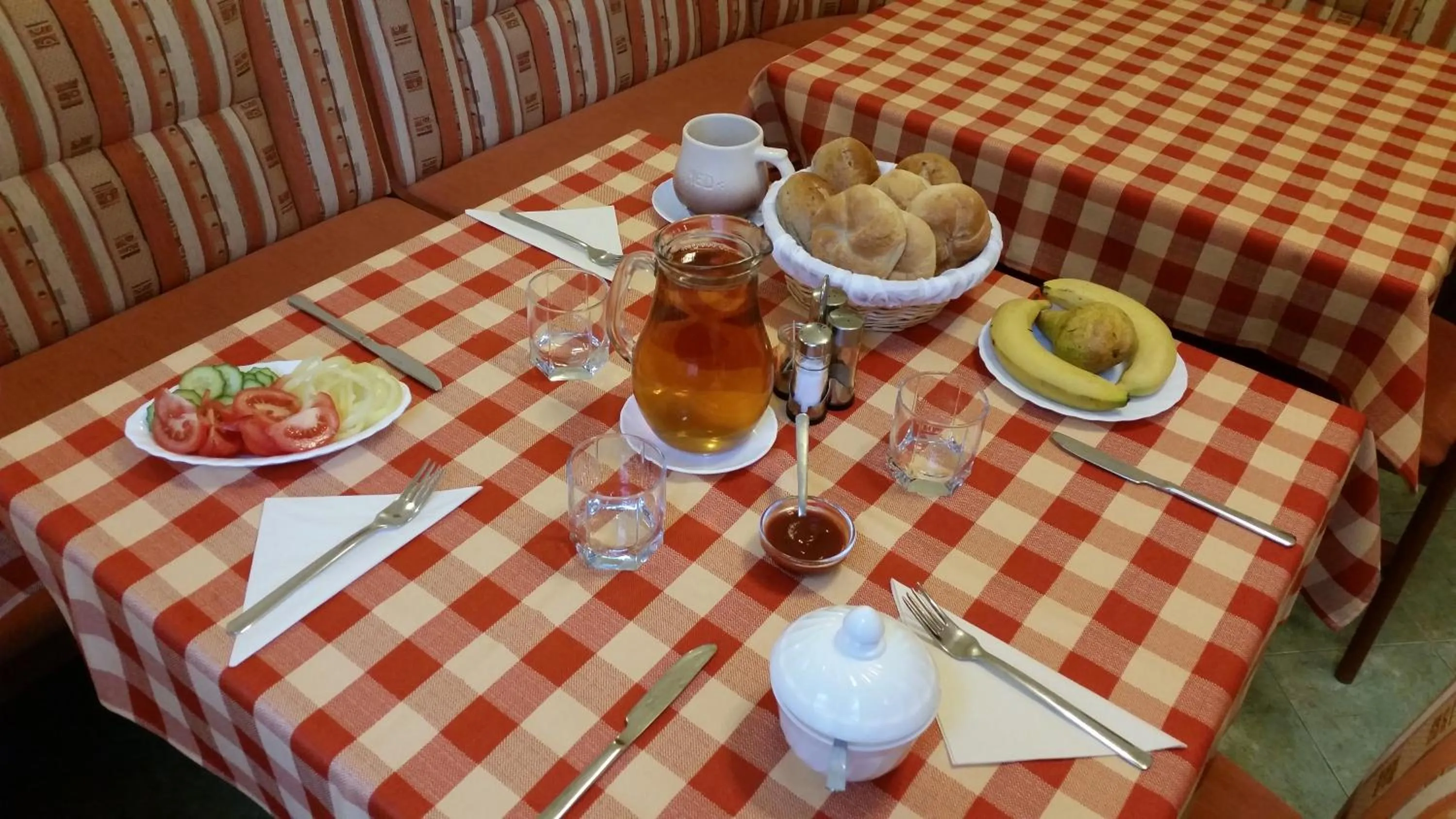 Communal kitchen in Penzión Zlatý Jeleň