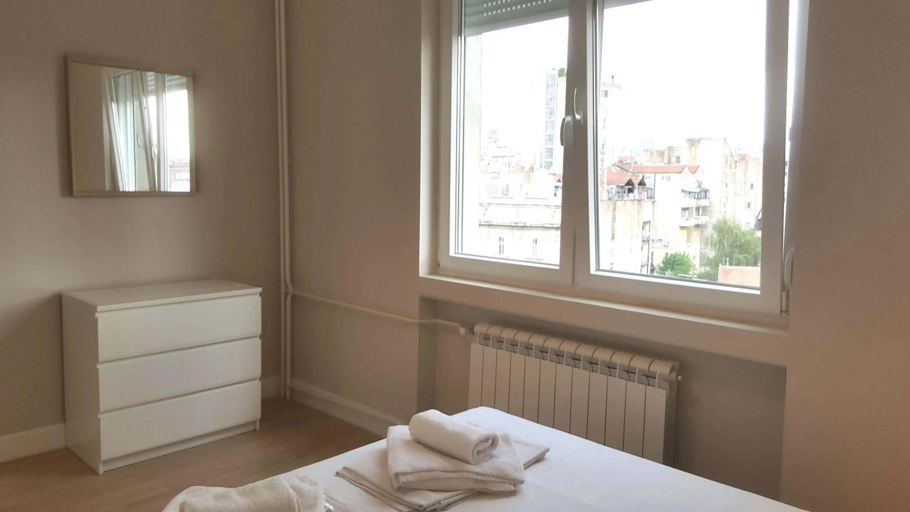 Bedroom, Bed in Urban ZEN with View - City Break Apartments