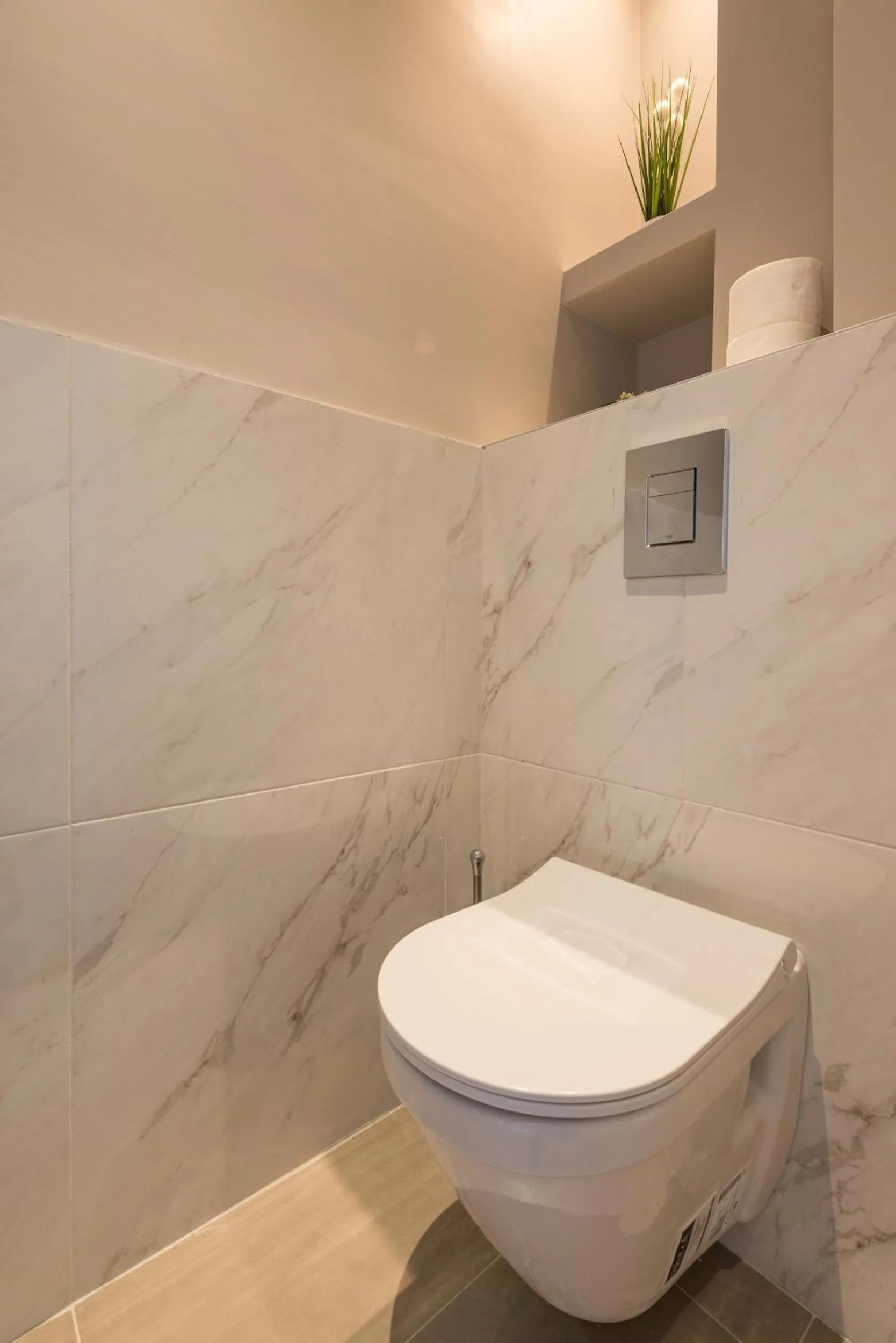 Toilet in Urban ZEN with View - City Break Apartments