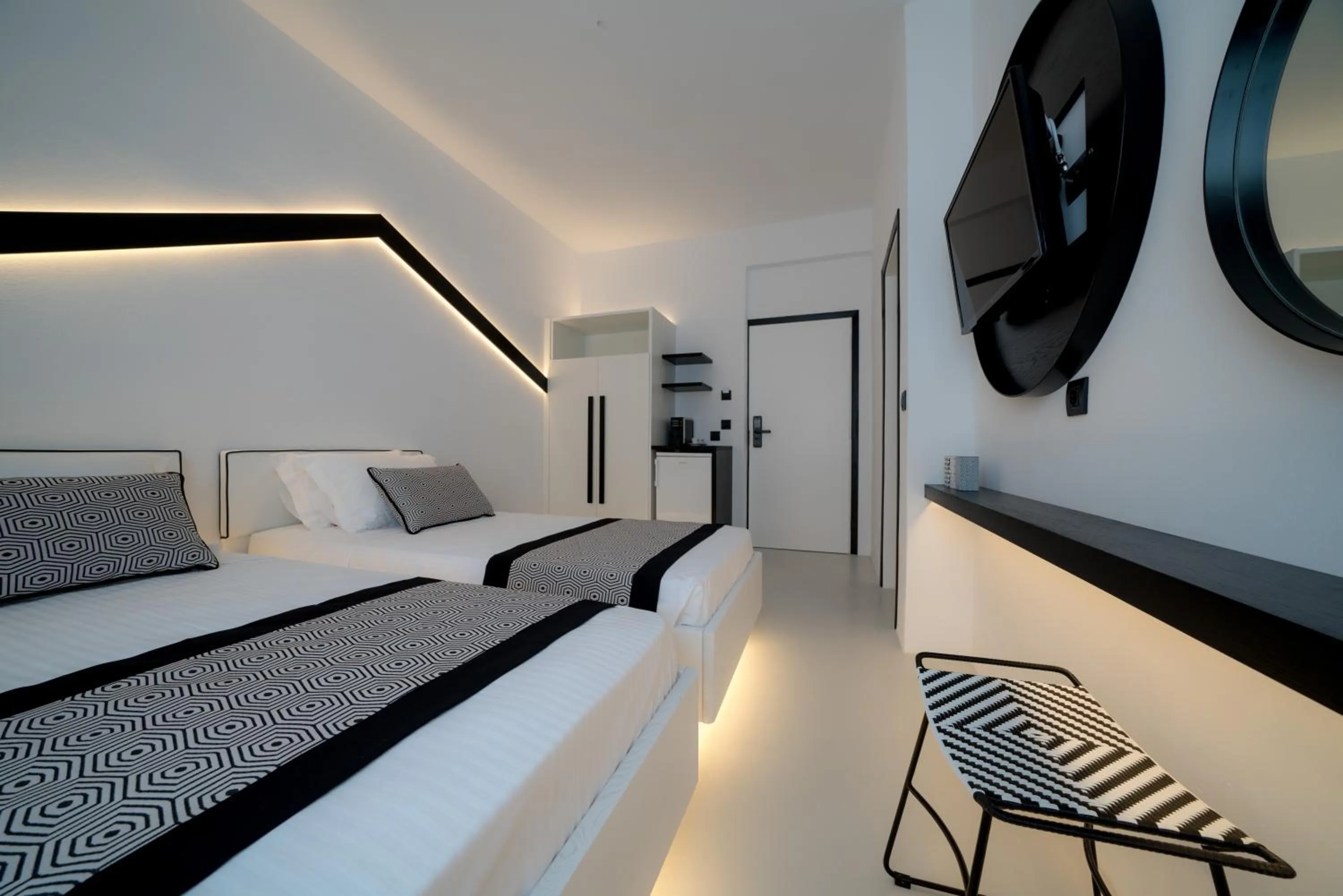 Bedroom, Bed in Divelia Hotel