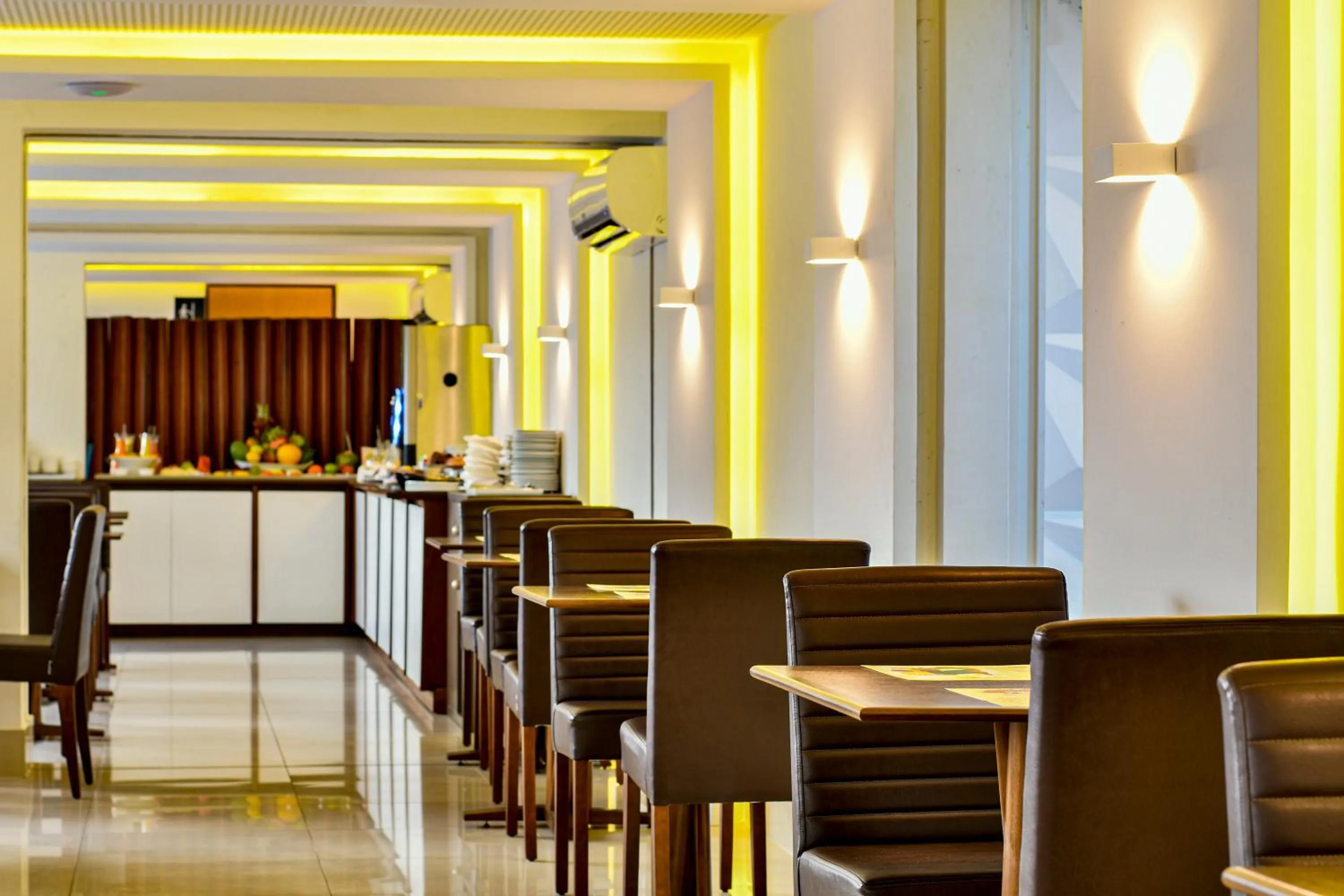 Restaurant/places to eat in Littoral Gold Flat