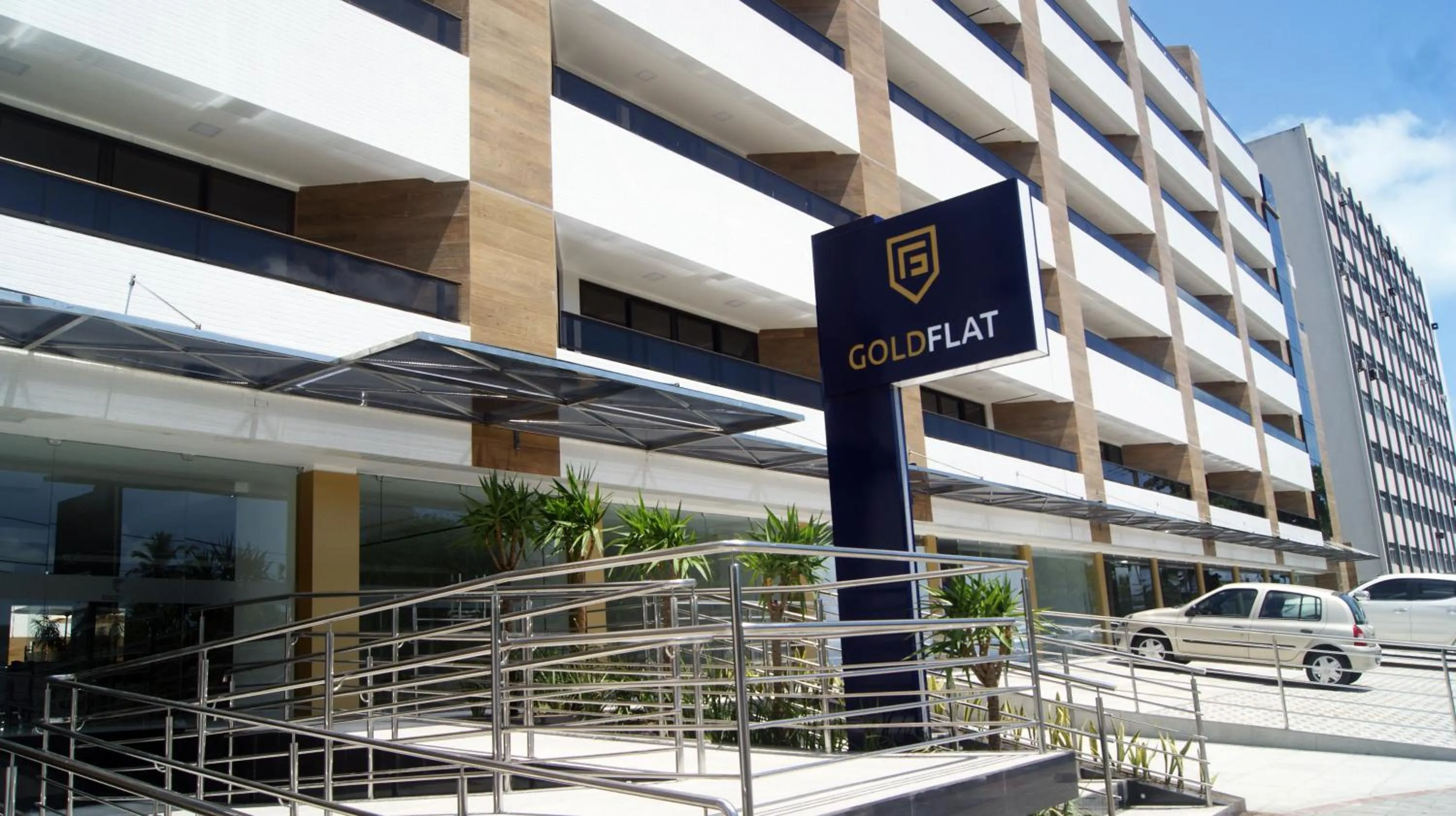 Facade/entrance in Littoral Gold Flat