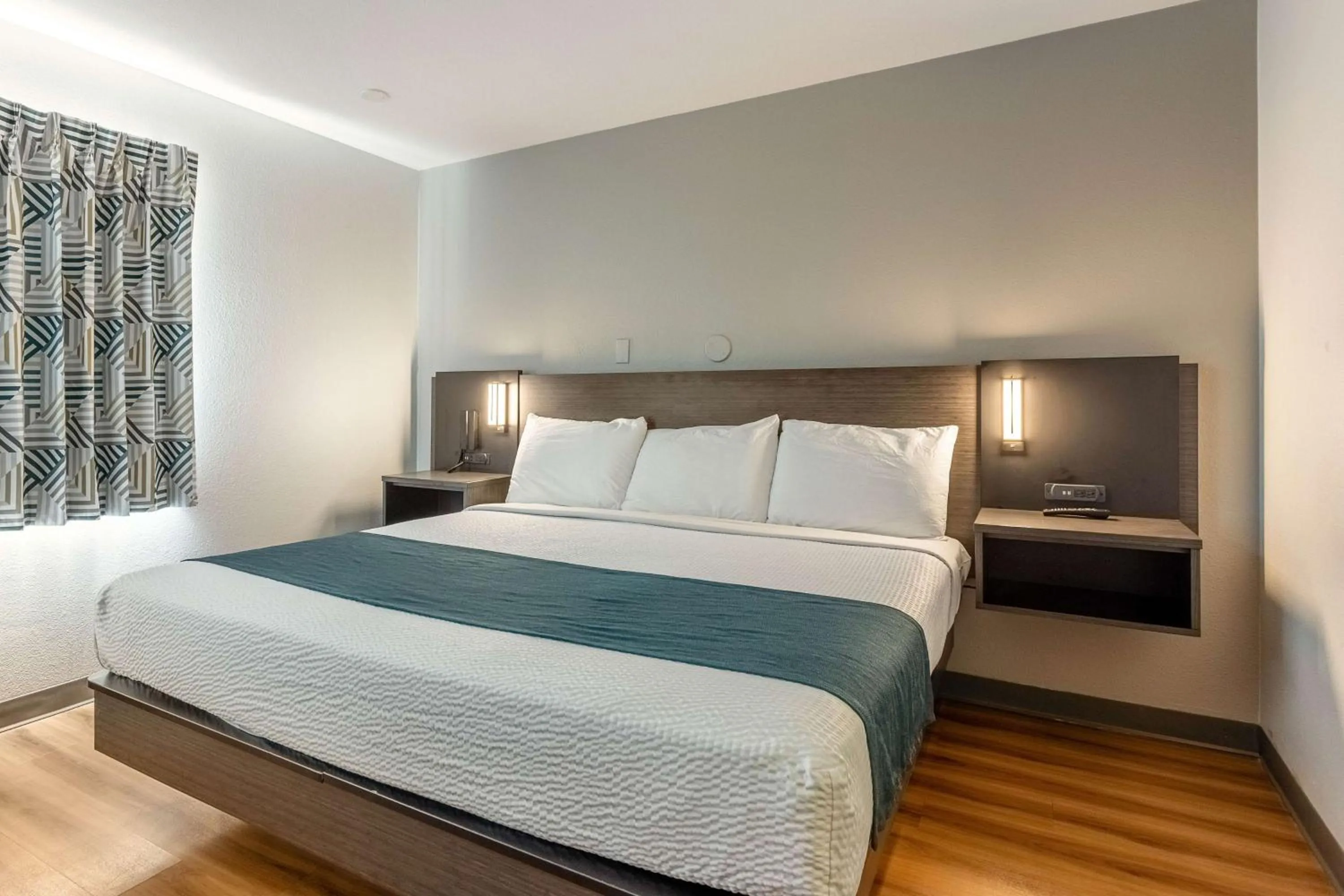 Photo of the whole room in Motel 6 Boise - Airport