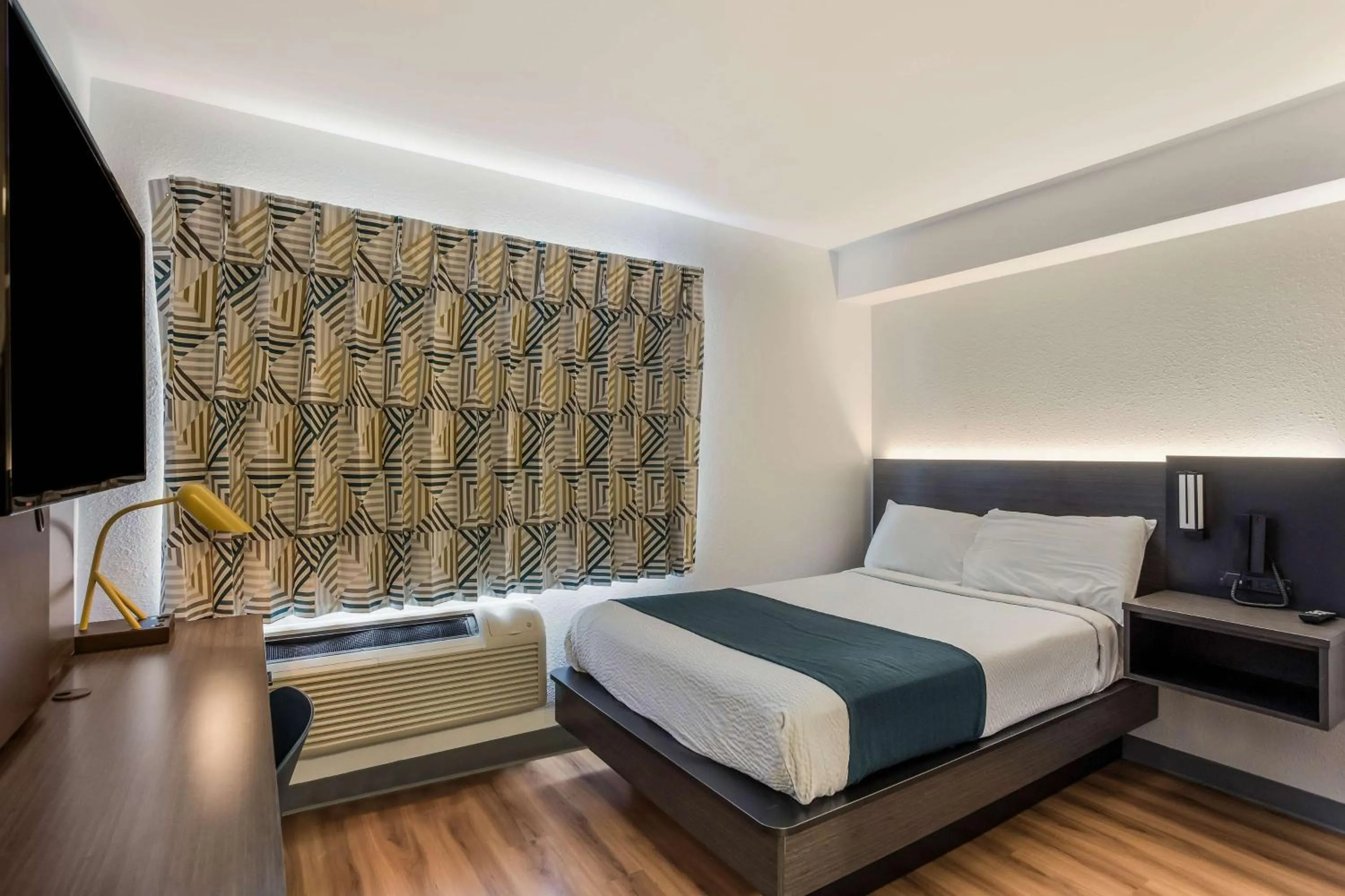 Photo of the whole room in Motel 6 Boise - Airport