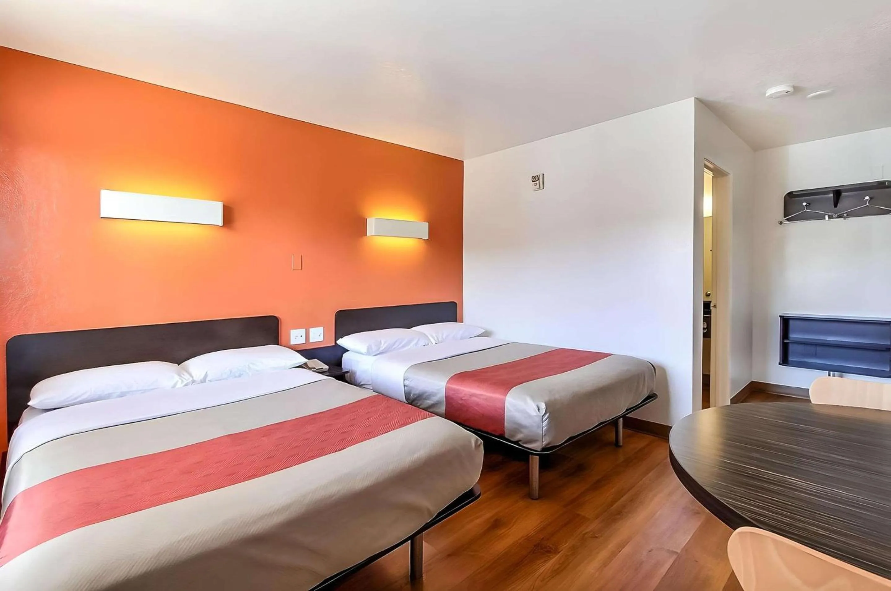 Bedroom, Bed in Motel 6-San Jose, CA - South