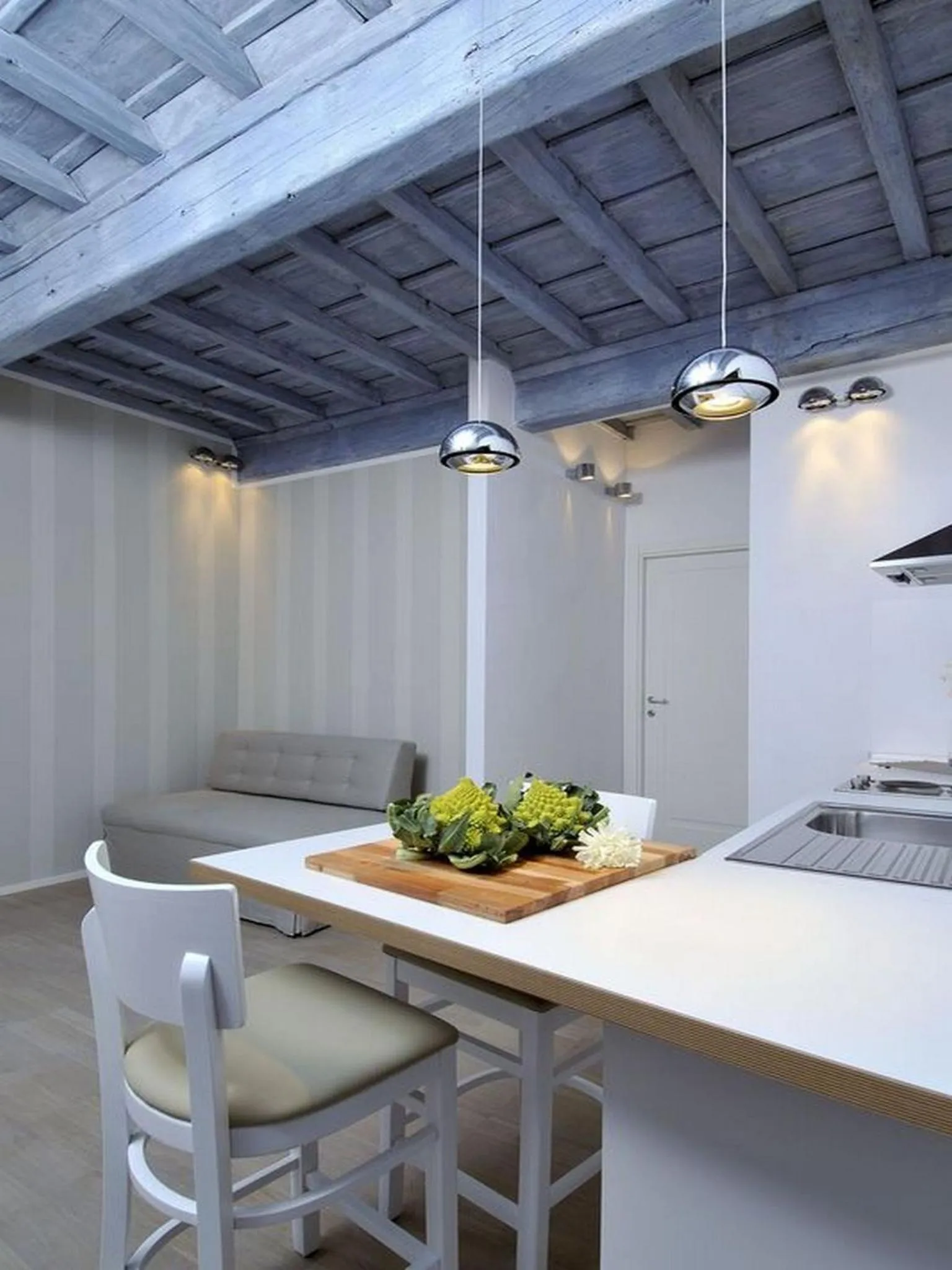 Kitchen or kitchenette in Villa Aruch