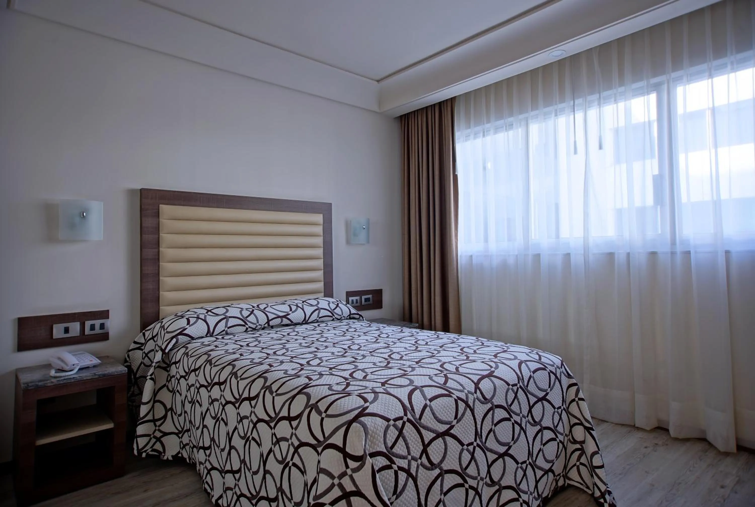 Photo of the whole room, Bed in Econo Express Hotel