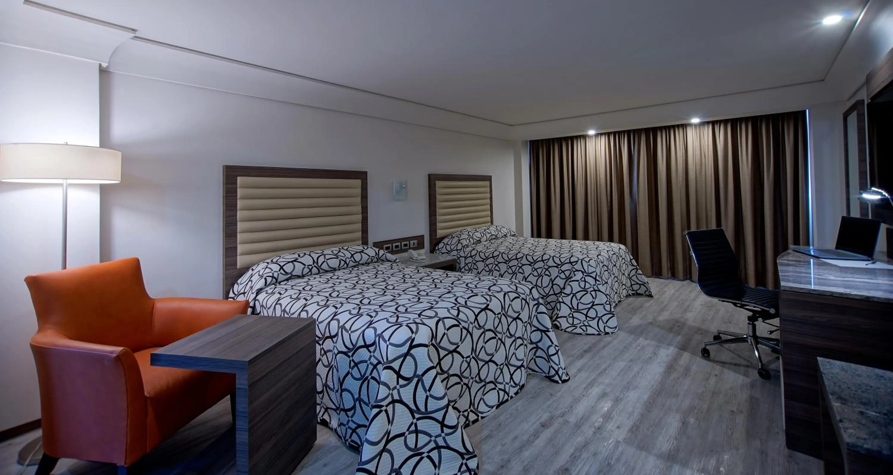 Photo of the whole room, Bed in Econo Express Hotel